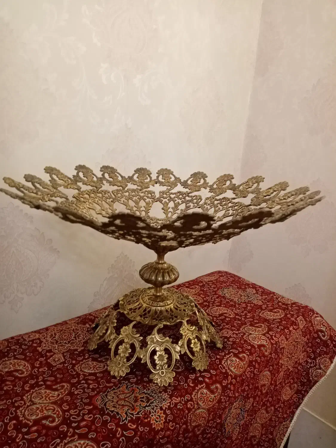 ظرف برنزی با میوه|صنایع دستی و سایر لوازم تزئینی|شهریار, شهریار|دیوار