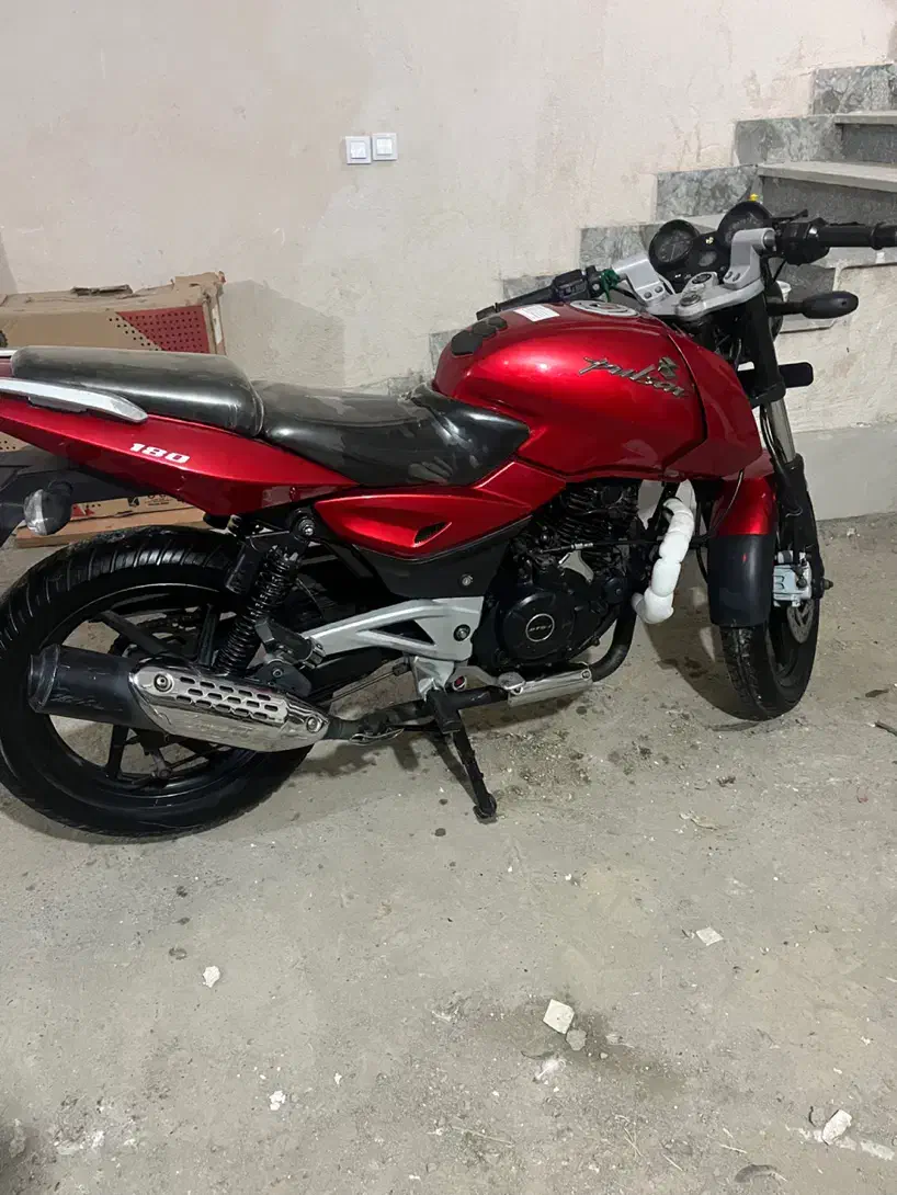 موتور پالس ۱۸۰|موتورسیکلت|گرگان, |دیوار