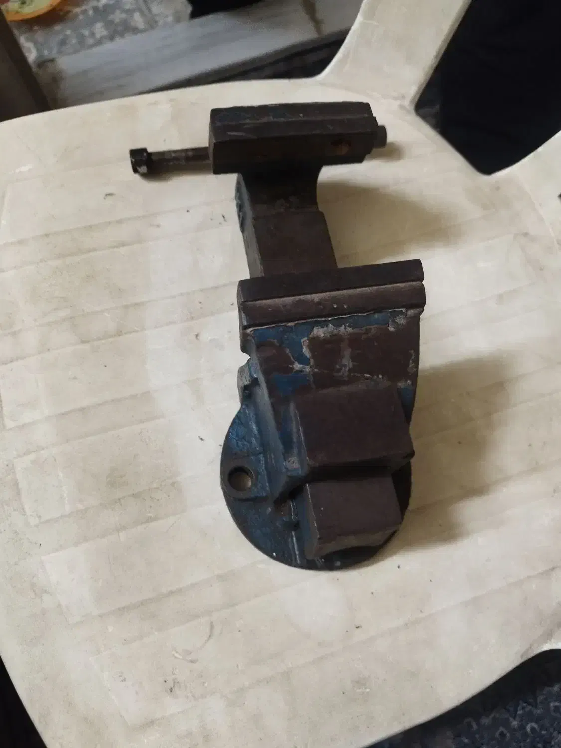 گیره|ابزارآلات|قم, کلهری|دیوار