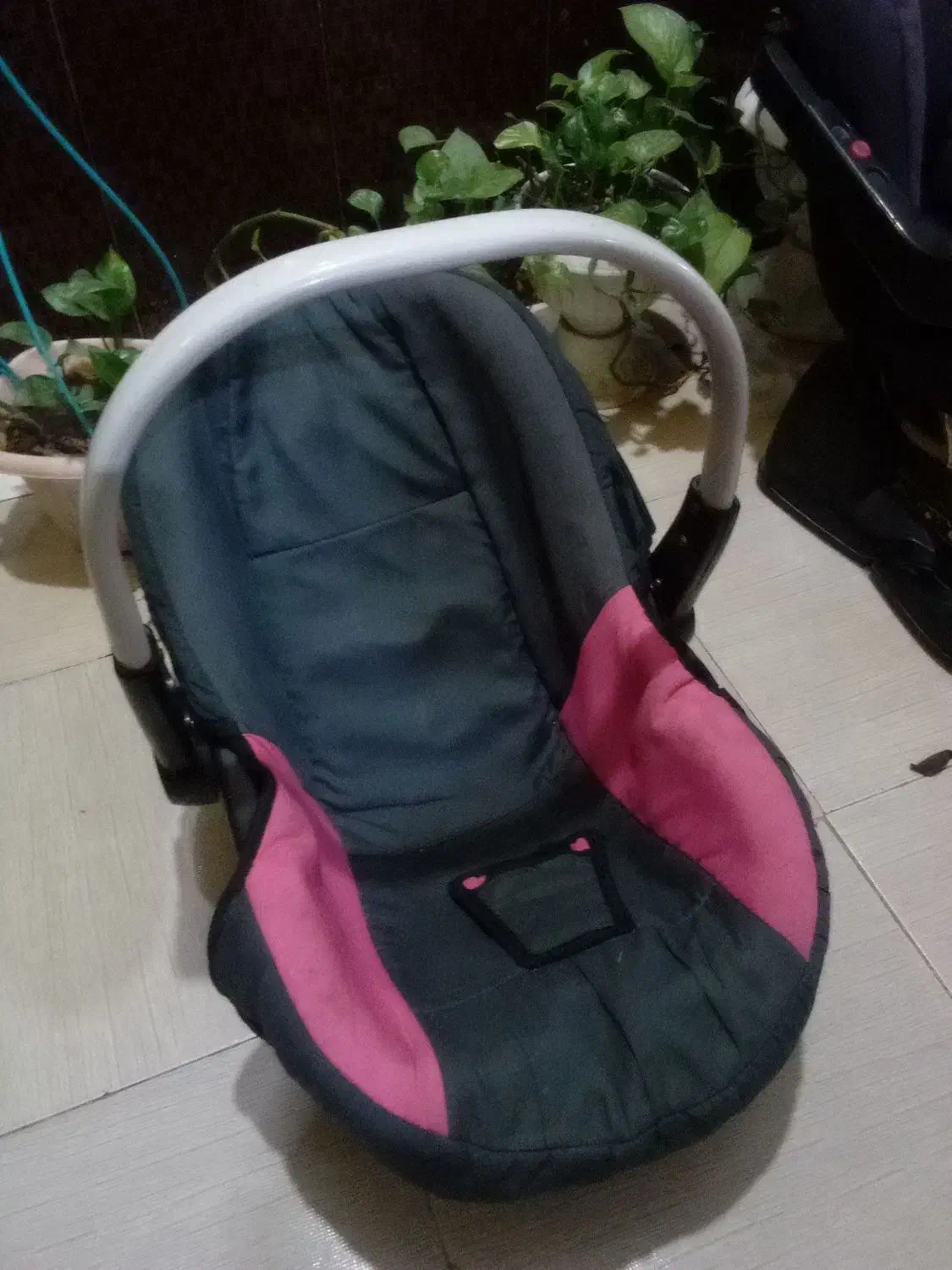 صندلی بچه و نی نی لای لای|کالسکه و لوازم جانبی|برازجان, |دیوار