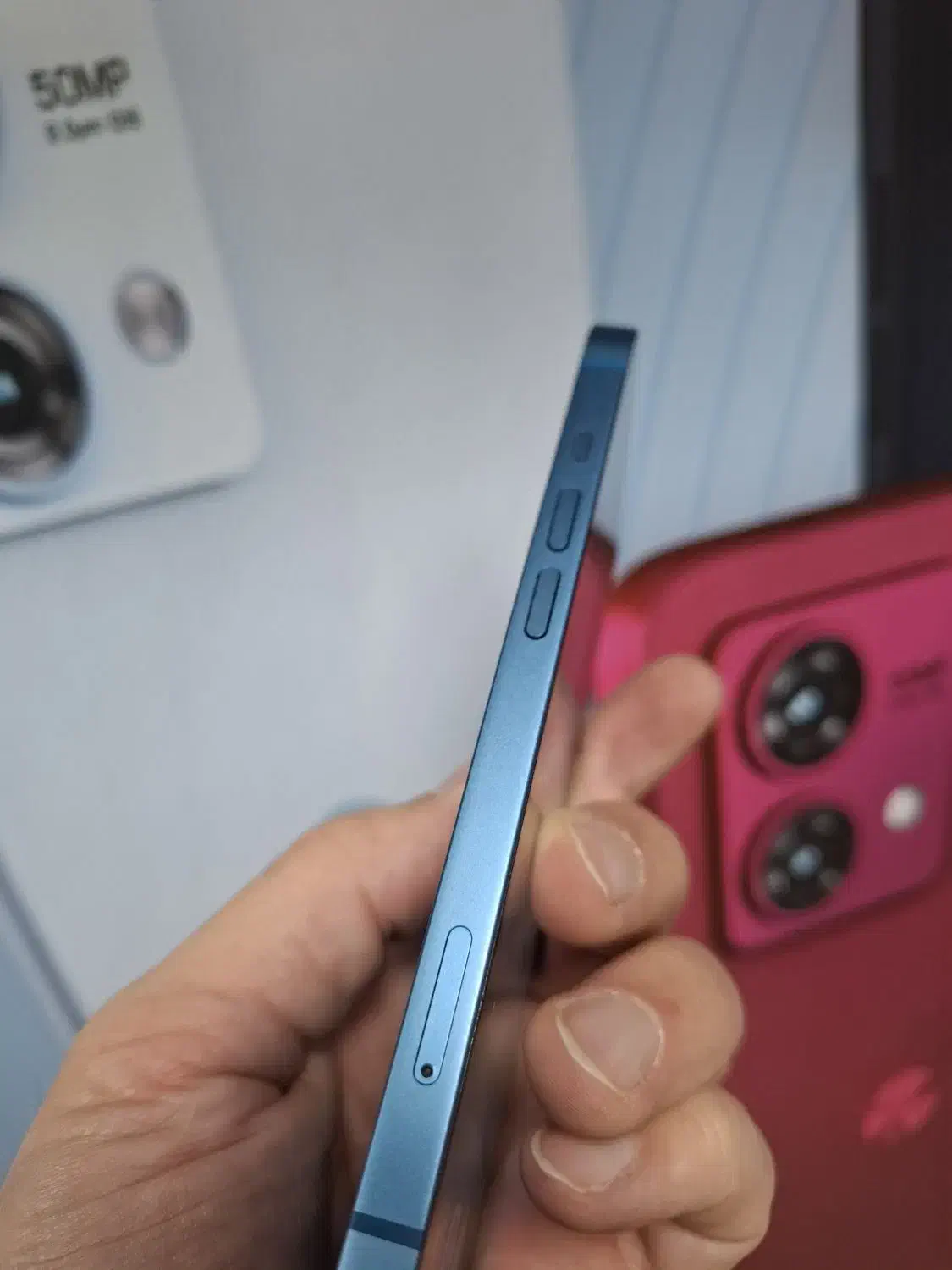 گوشی آیفون 13 درحدآک باز نشده با ضمانت|موبایل|کرمانشاه, |دیوار