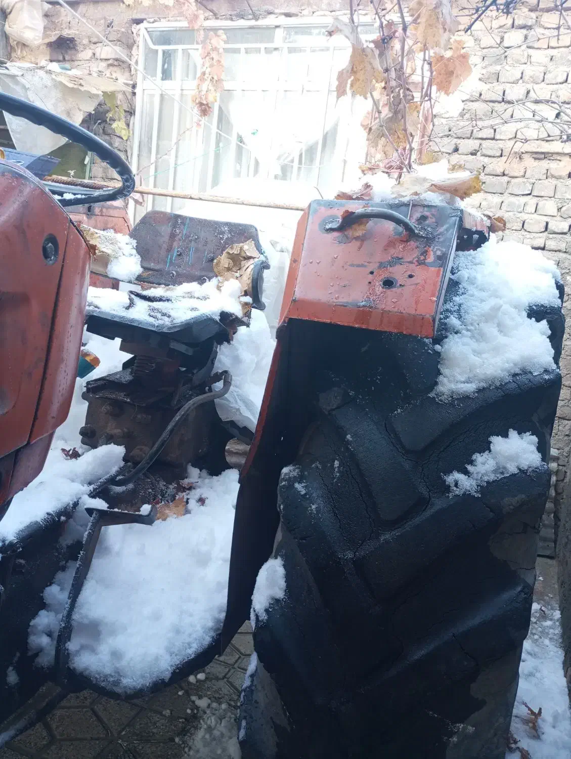 تراکتورفیات‌چهارسیلند|خودرو سنگین|تربت جام, میان جام|دیوار