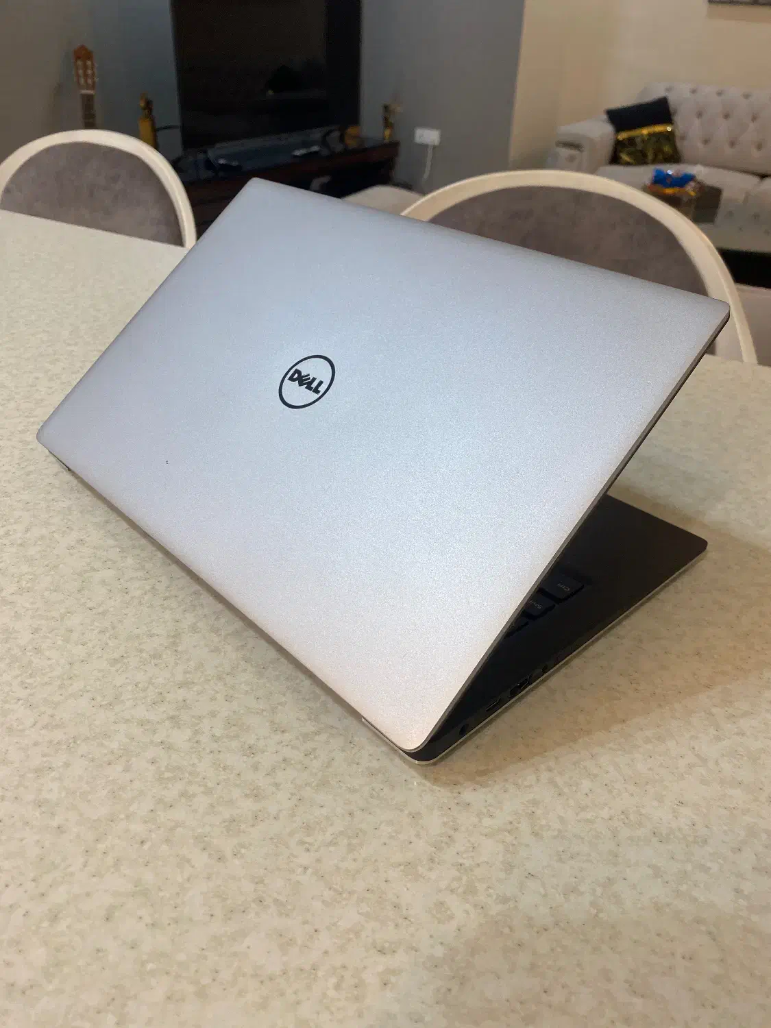 لپتاپ بسیار خاص و شیک و پرقدرتdell xps|رایانه همراه|تهران, فلسطین (میدان انقلاب)|دیوار