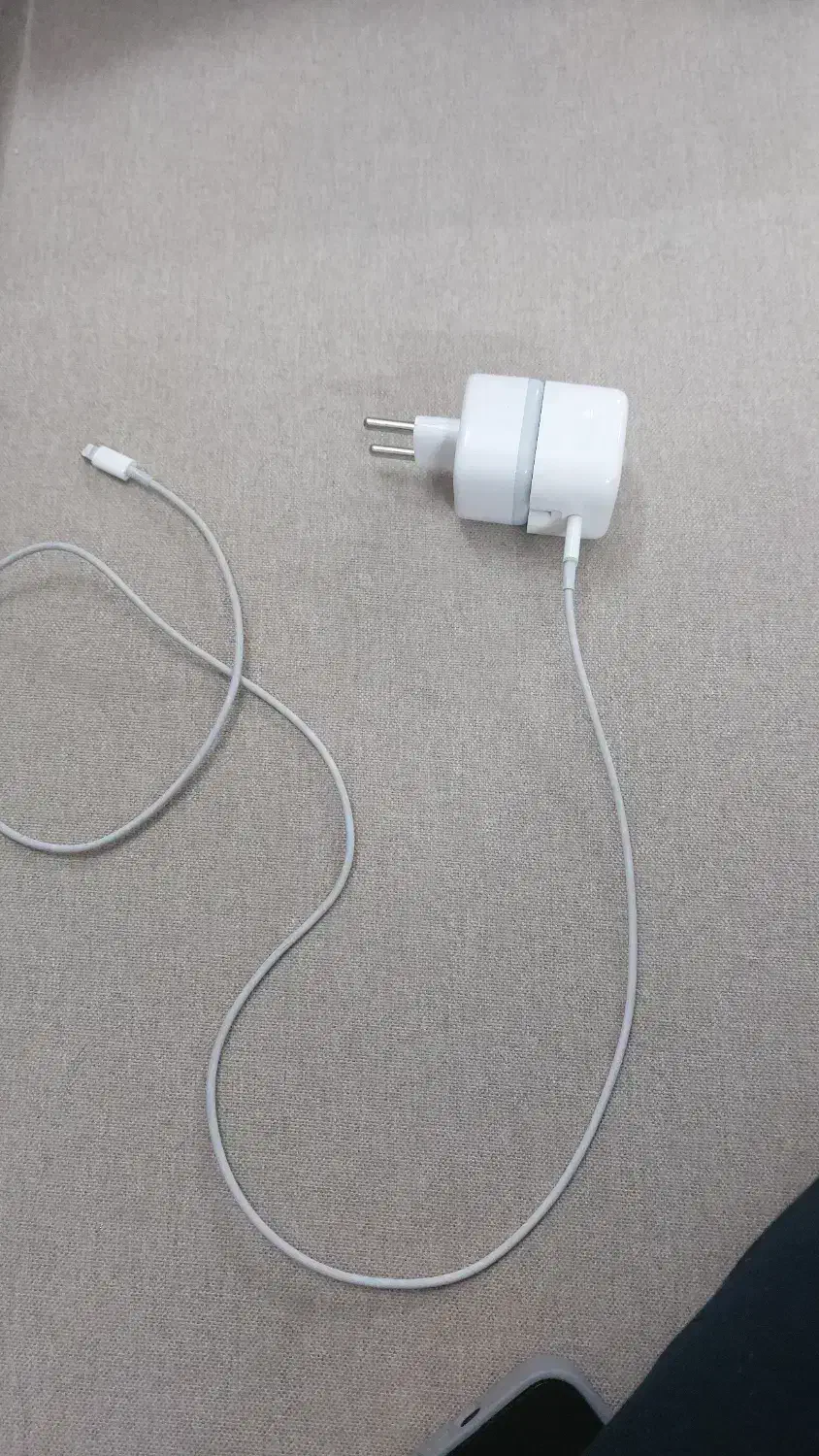 آیفون ۱۱ پرو ۲۵۶ همراه آدابتور اوجینال|موبایل|دلیجان, |دیوار