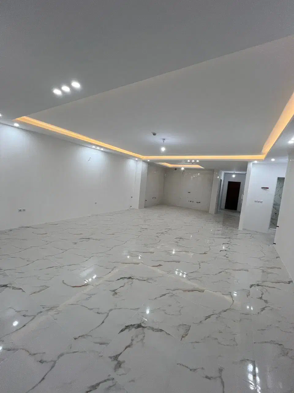 آپارتمان اراضی پایین کوه/واحد جنوبی|فروش آپارتمان|زنجان, |دیوار