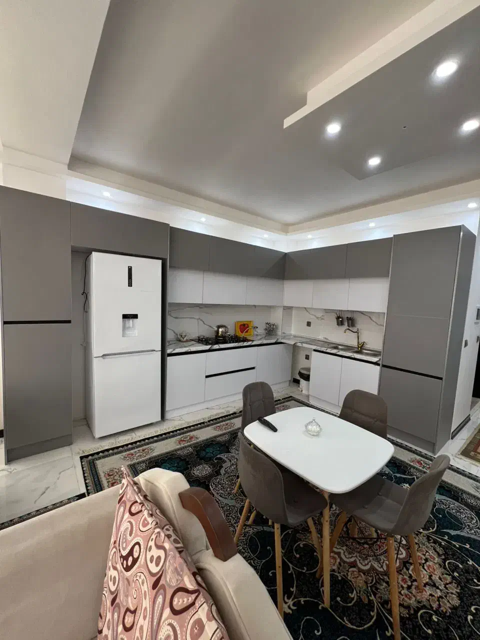 اجاره سالانه آپارتمانی با لوازم کامل در کلاردشت|اجارهٔ آپارتمان|کلاردشت, |دیوار