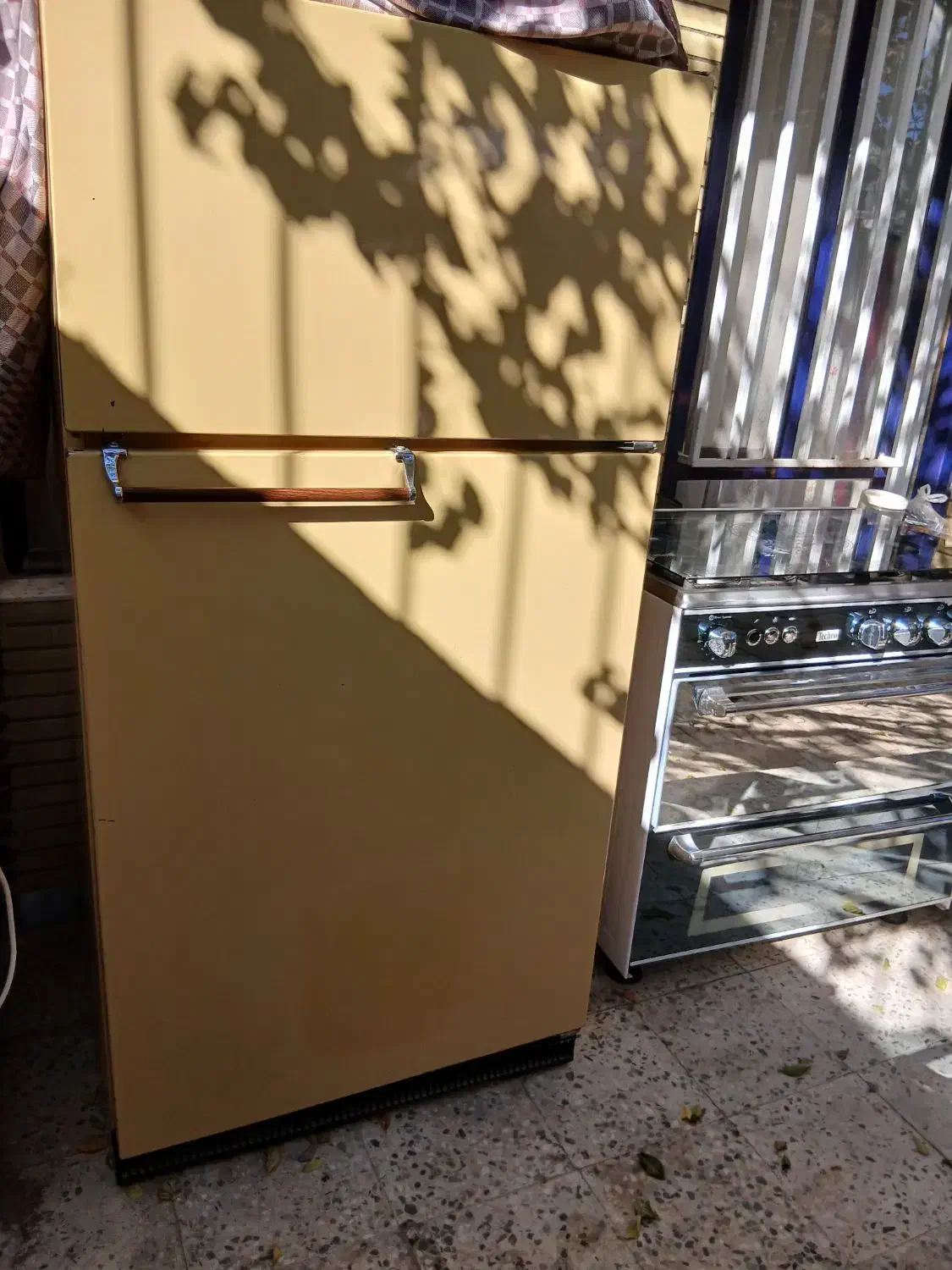 یخچال قدیمی وگاز ۵شعله دست دوم|یخچال و فریزر|نهاوند, |دیوار