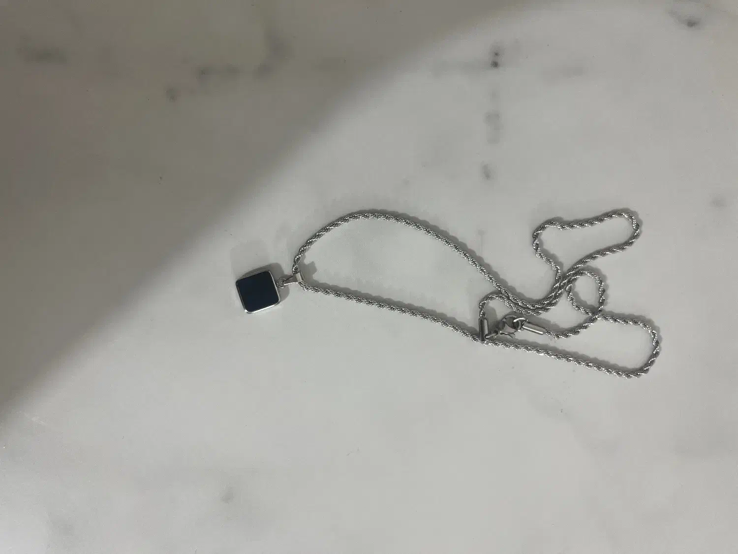 دستبند|زیورآلات و اکسسوری|قنوات, |دیوار