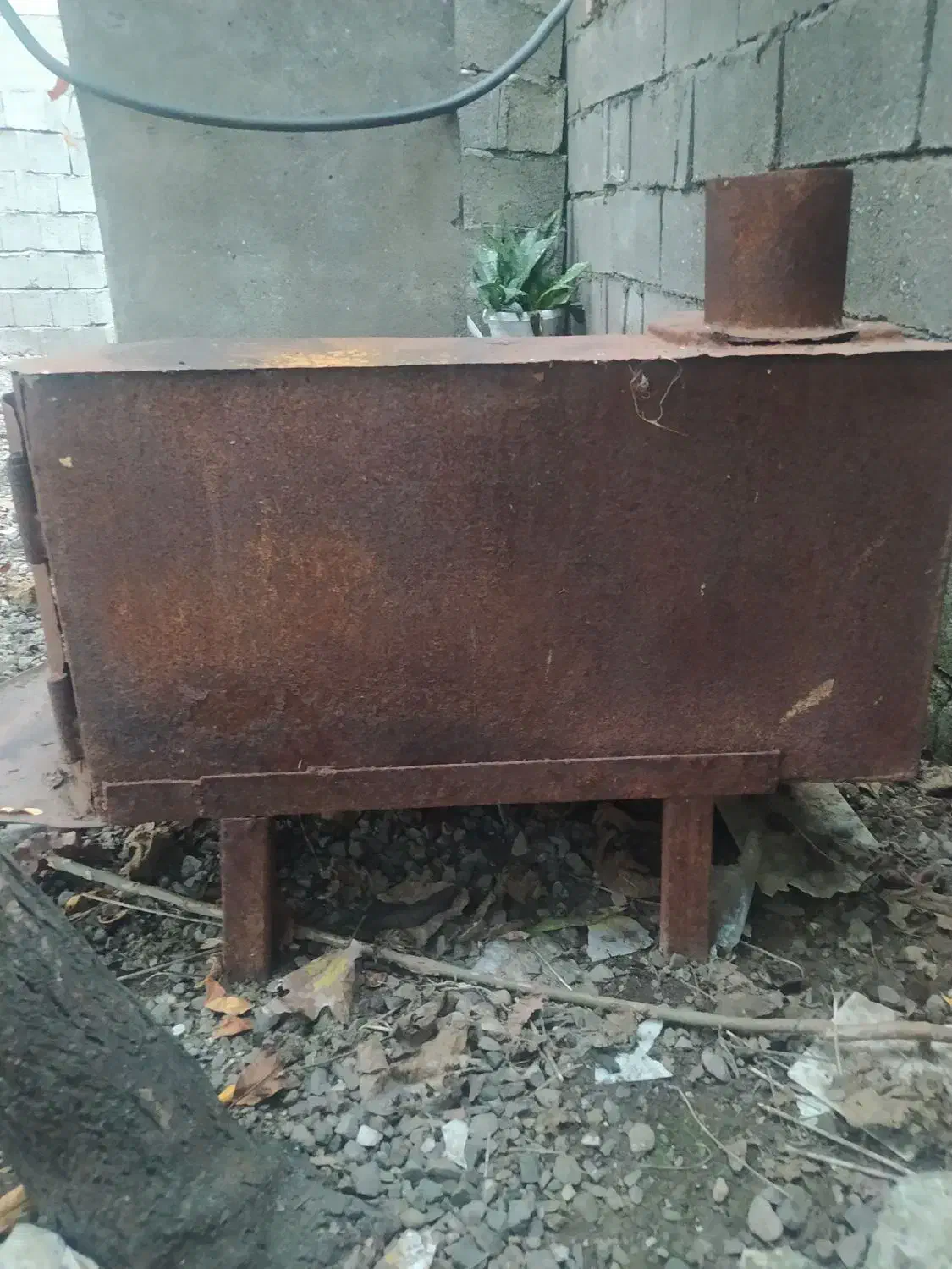 بخاری هیزمی جنس آهنی|بخاری، هیتر، شومینه|تالش, تالش|دیوار