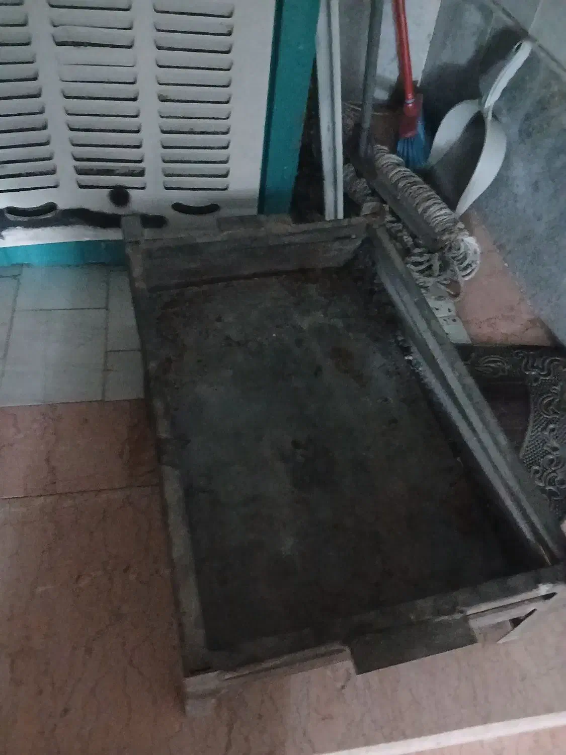 منقل کبابی|ظروف پختوپز|اندیشه, اندیشه فاز ۱|دیوار