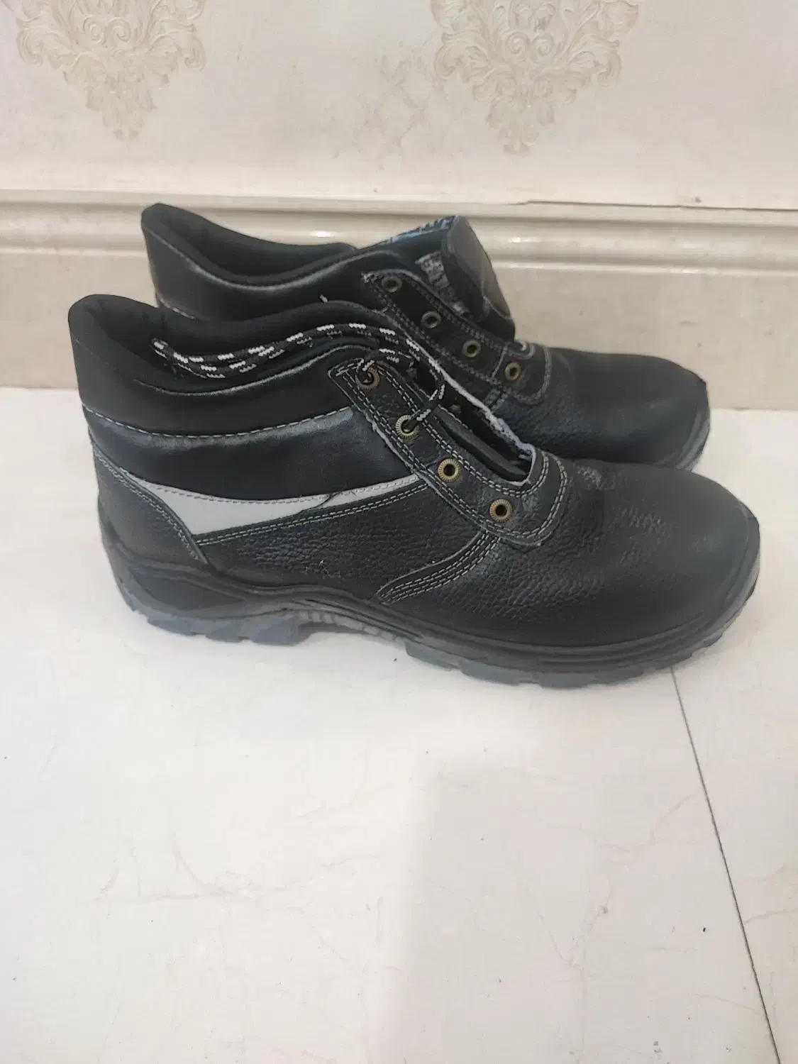 کفش ایمنی کاملا نو و سالم و با کیفیت|کیف، کفش، کمربند|اهواز, زیتون کارمندی|دیوار