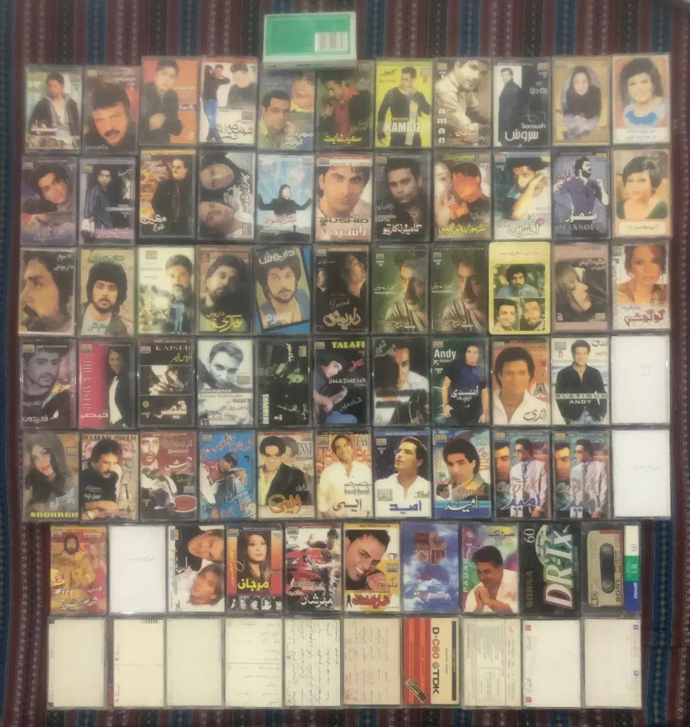 کلکسیون نوار کاست قدیمی اورجینال|کلکسیون اشیاء عتیقه|زاهدان, |دیوار