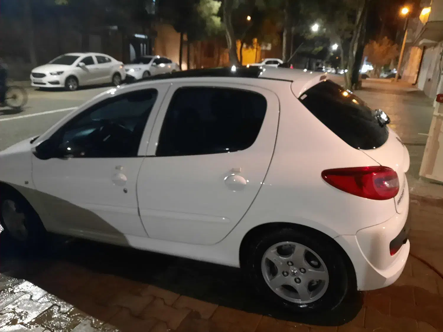 ماشین 207 سقف شیشه ارتقا یافته|خودرو سواری و وانت|سبزوار, فیاض|دیوار