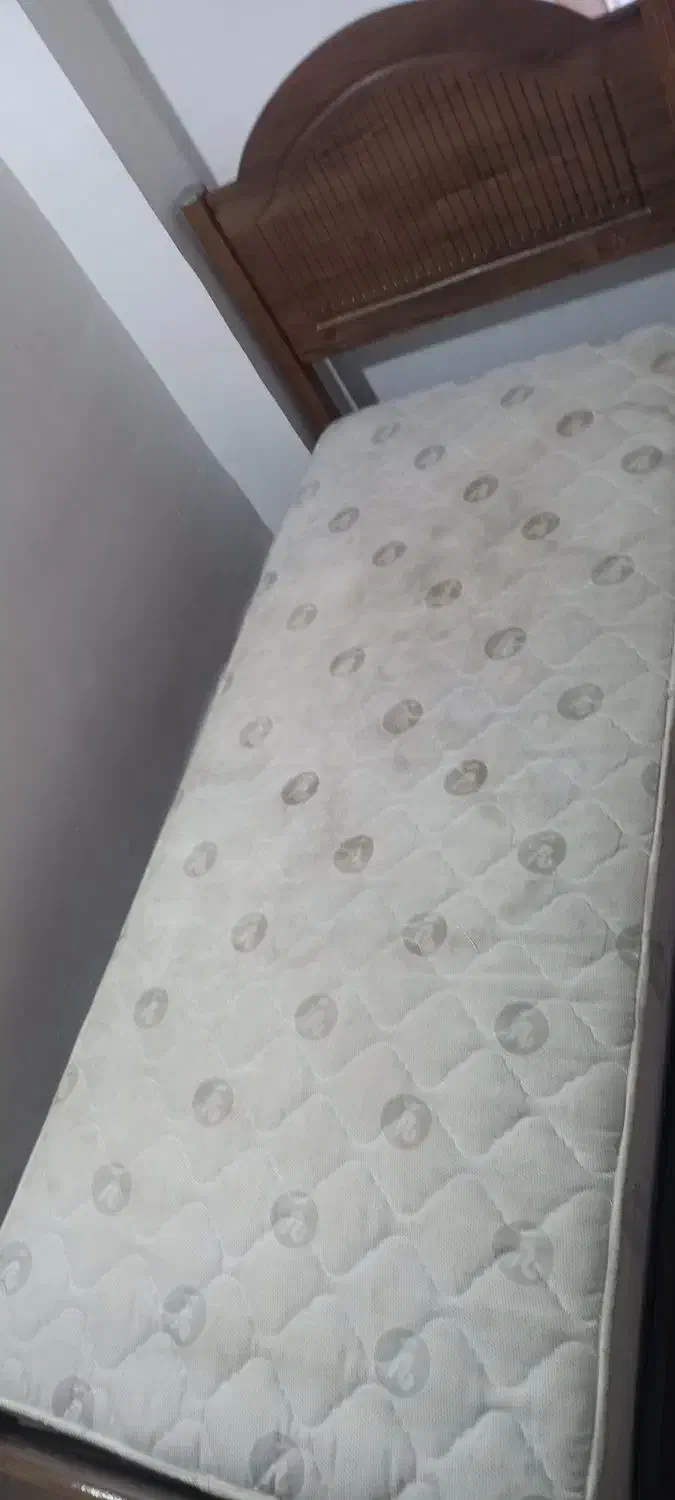 تخت و تشک|تشک تختخواب|رشت, هلال احمر|دیوار