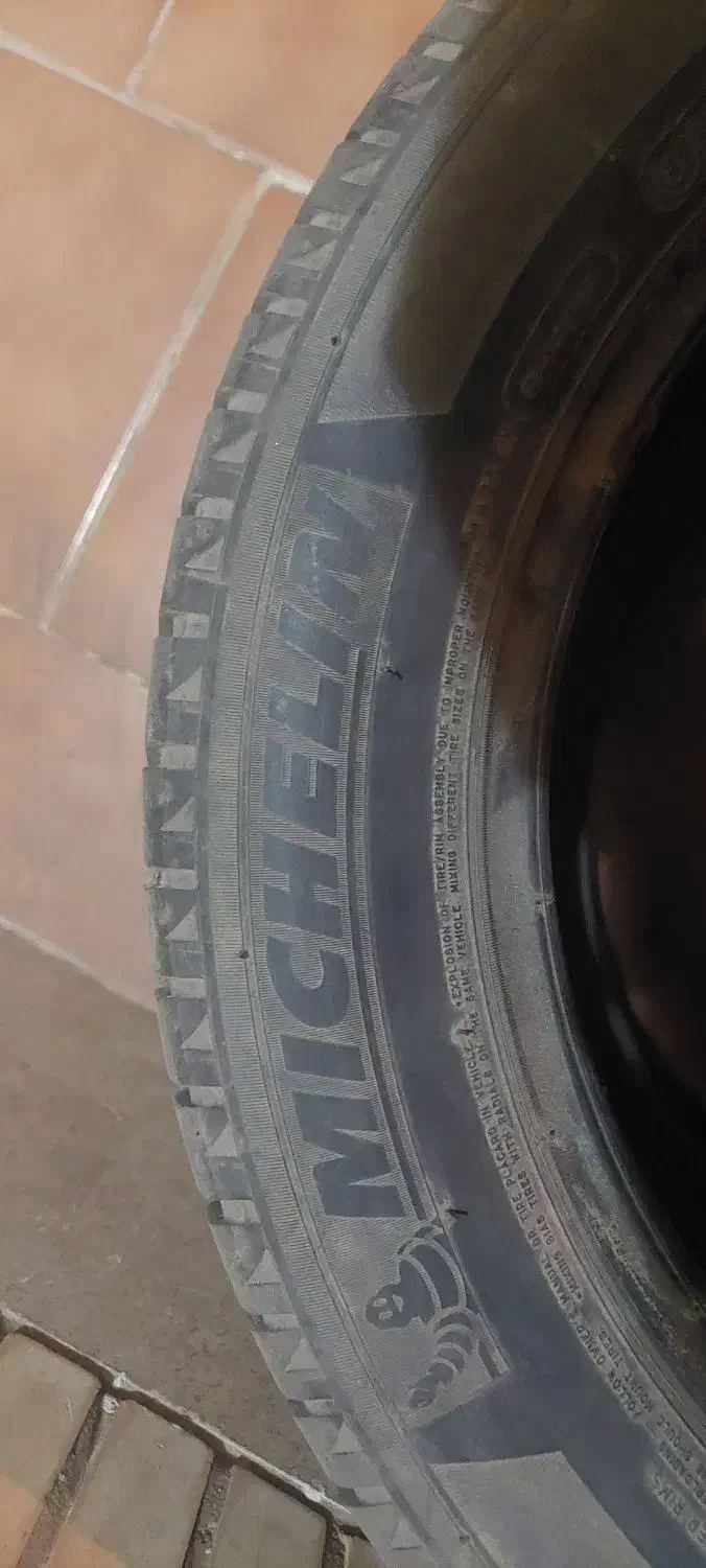 فروش فوری یک جفت لاستیک میشلن اصل آلمان|قطعات یدکی و لوازم جانبی|شیراز, عفیفآباد|دیوار