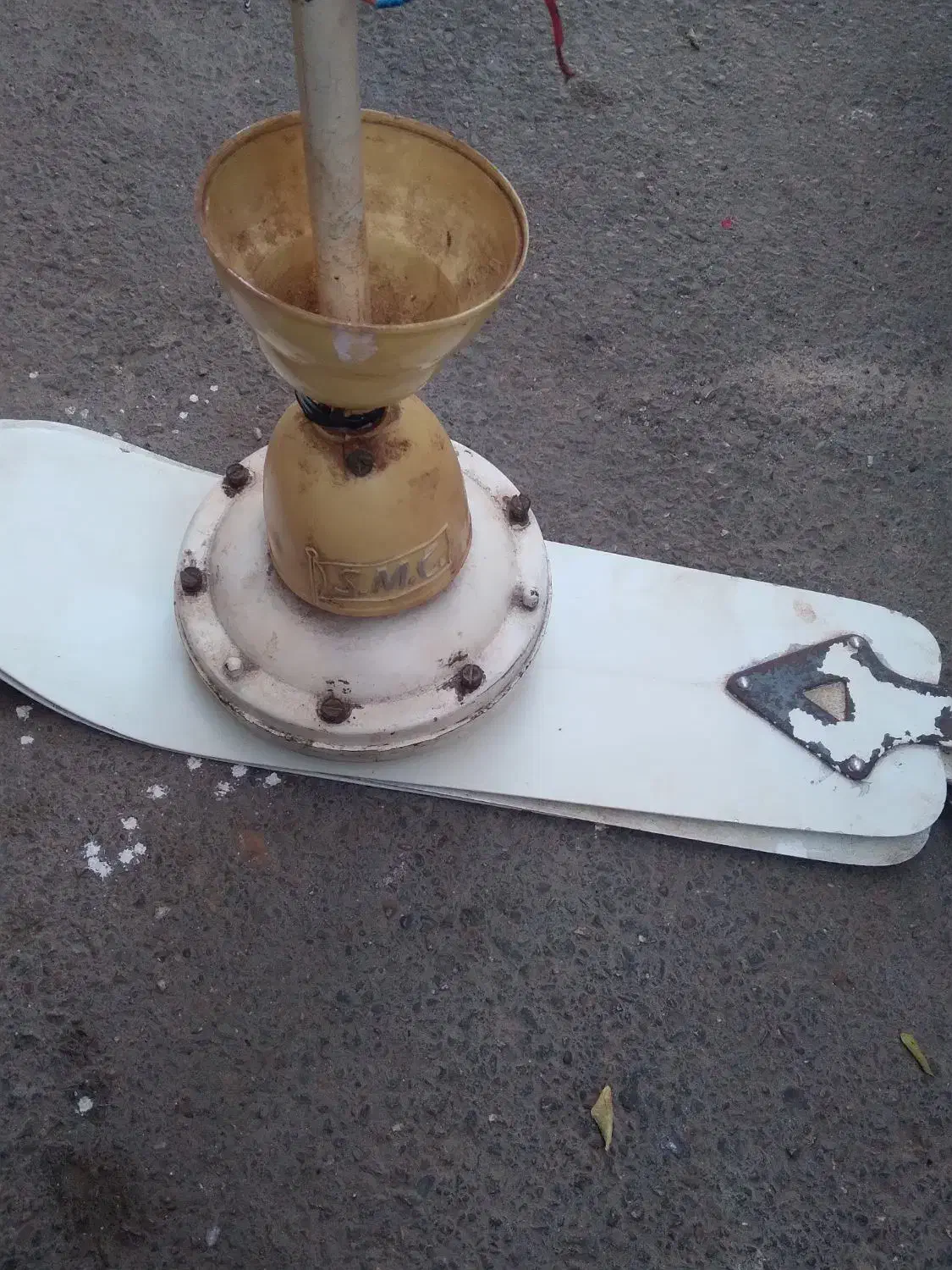 پنکه قدیمی ژاپنی|پنکه و تصفیهکنندهٔ هوا|بندر گناوه, |دیوار