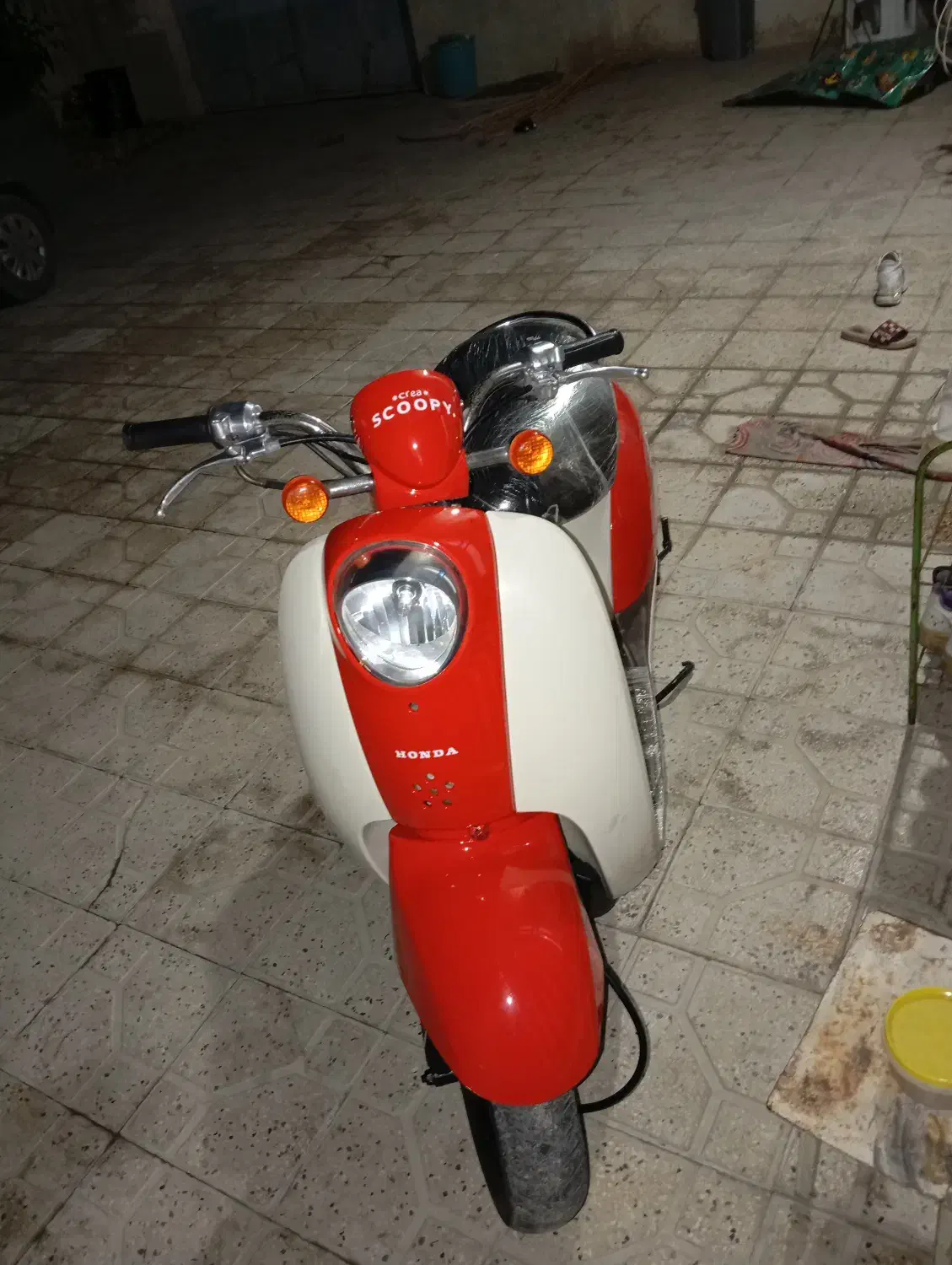 اسکپی ژاپنی اصل|موتورسیکلت|شیراز, کوشک میدان|دیوار