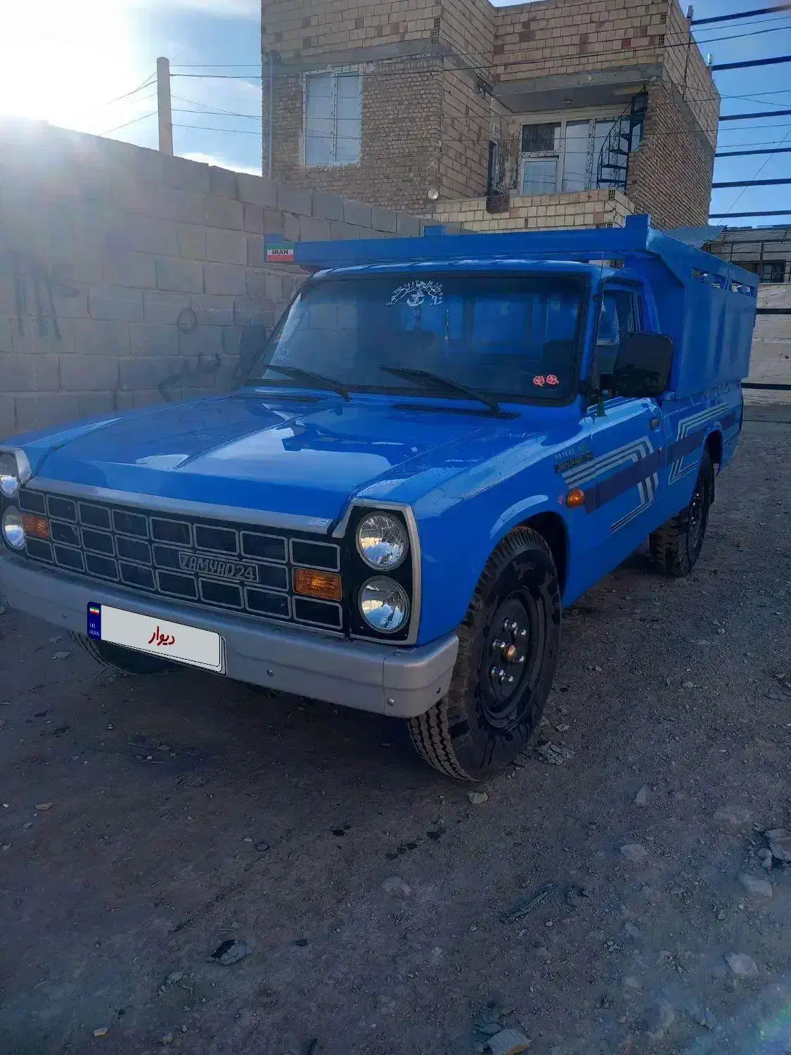 فروشی|خودرو سواری و وانت|چهارباغ, |دیوار