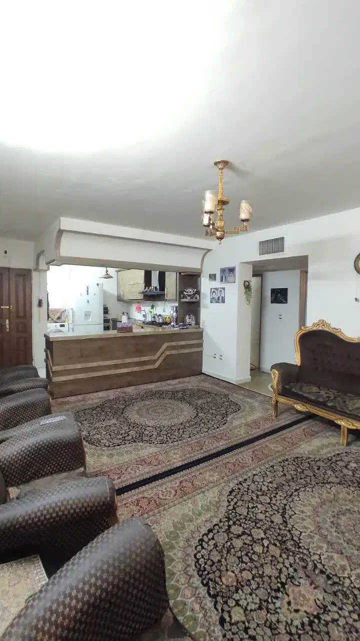 مبل سلطنتی ۹ نفره تمیز|مبلمان خانگی و میز عسلی|مشهد, شهرک لشکر (شهرک غرب)|دیوار