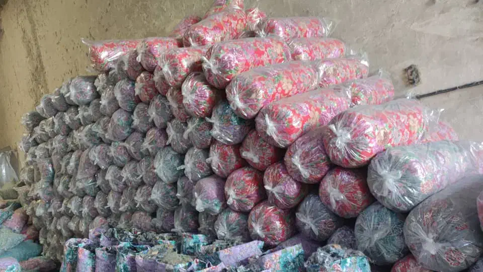 بالشت و پشتی|رختخواب، بالش، پتو|مشهد, رده|دیوار