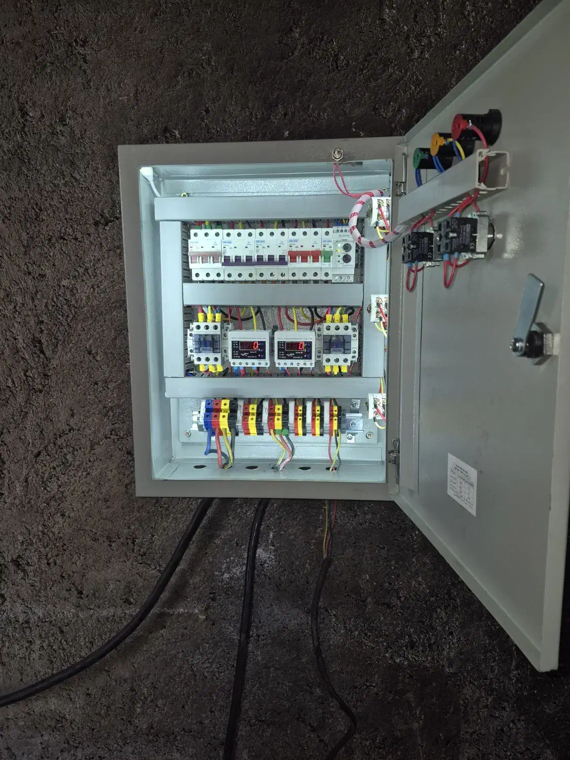 دستگاه تولید زغال و آسیاب|ماشین‌آلات صنعتی|ورامین, خیر آباد|دیوار