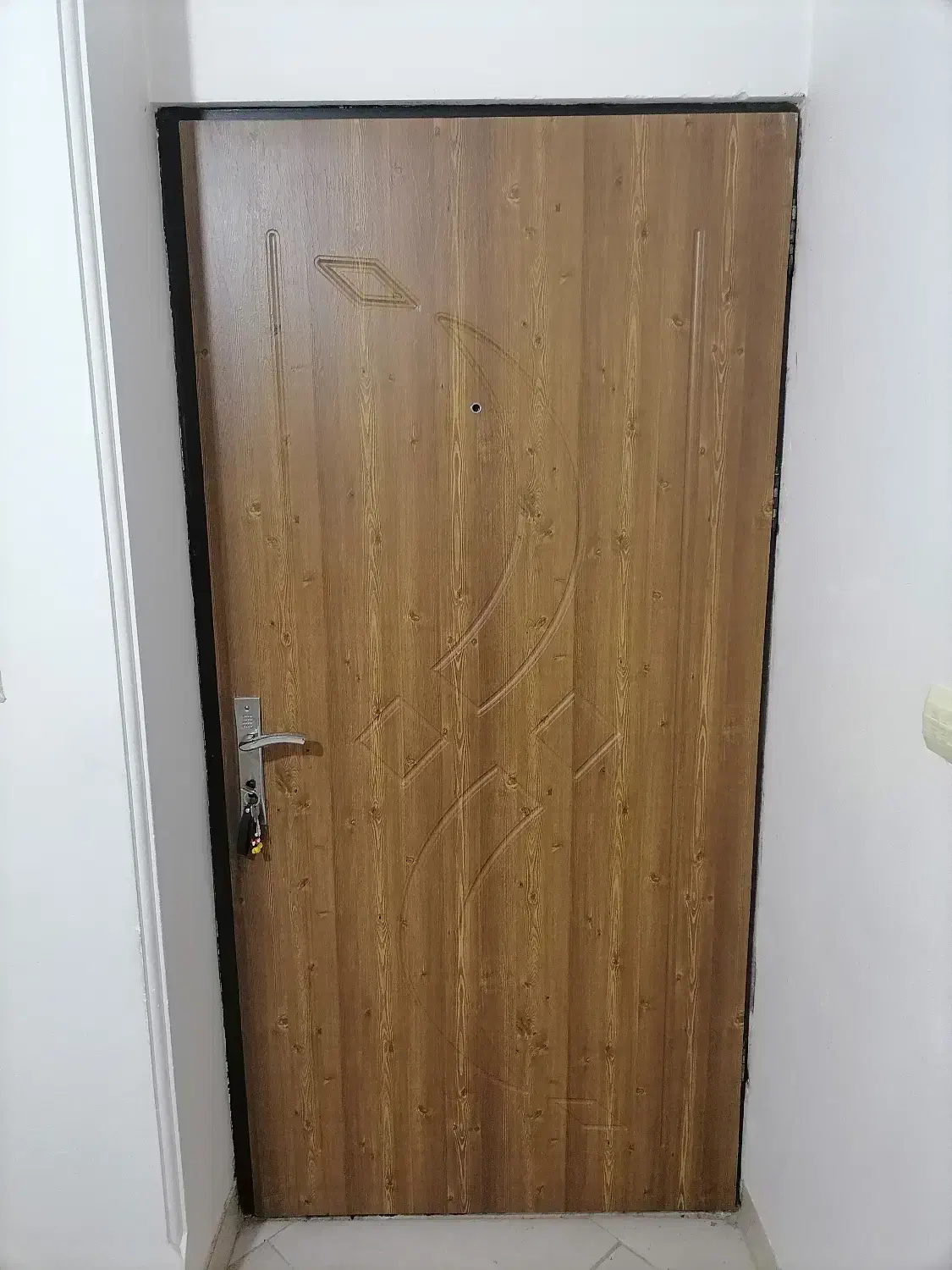 درب ورودی آپارتمان بهمراه حفاظ|مصالح و تجهیزات ساختمان|مهدی شهر, |دیوار