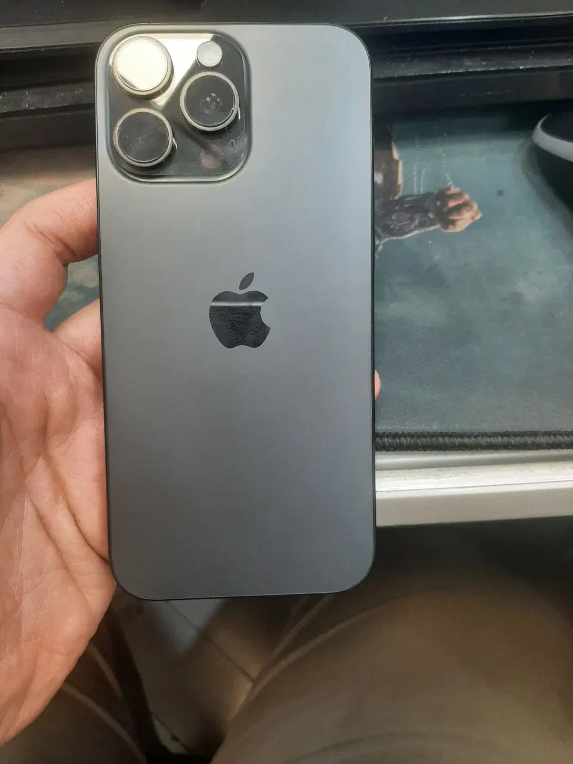 ۱۶ پر مکس ۲۵۶ مشکی|موبایل|تهران, درختی|دیوار