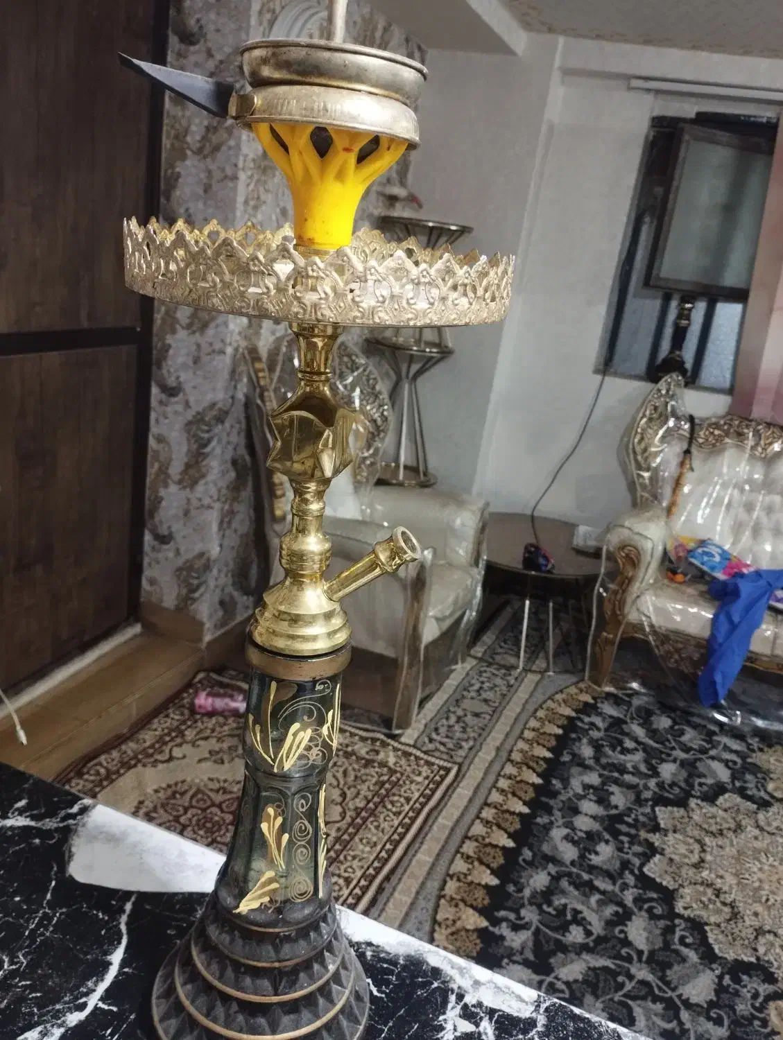 قلیون برنزی|صنایع دستی و سایر لوازم تزئینی|شیراز, کوشک میدان|دیوار