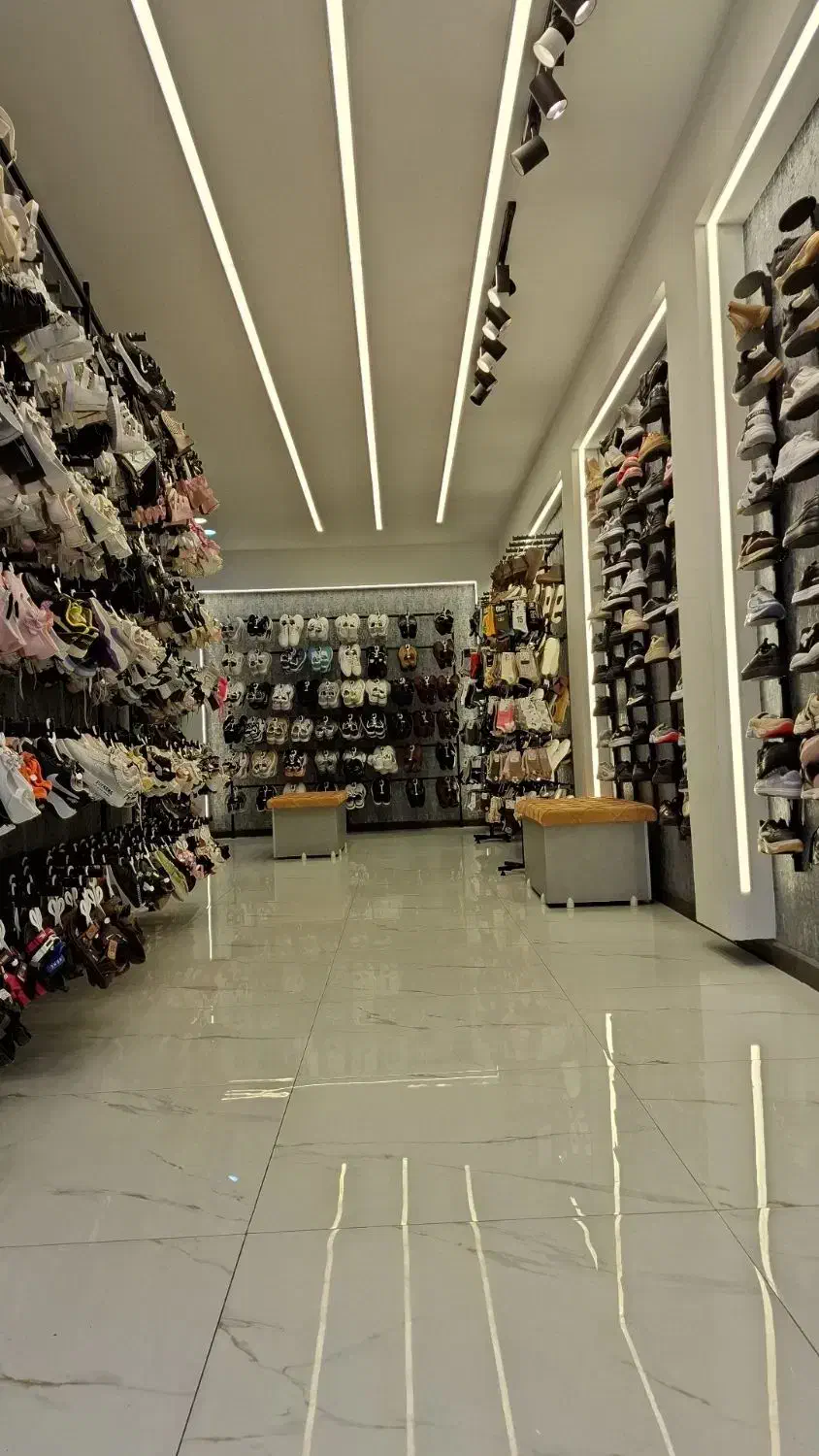 بزرگترین حراجی کفش جهرم|کیف، کفش، کمربند|جهرم, |دیوار