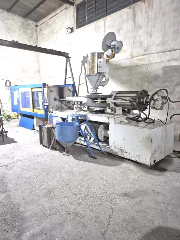 دستگاه تزریق پلاستیک ۴۰۰تن ایرانی مارک معریان|ماشینآلات صنعتی|ماهدشت, |دیوار