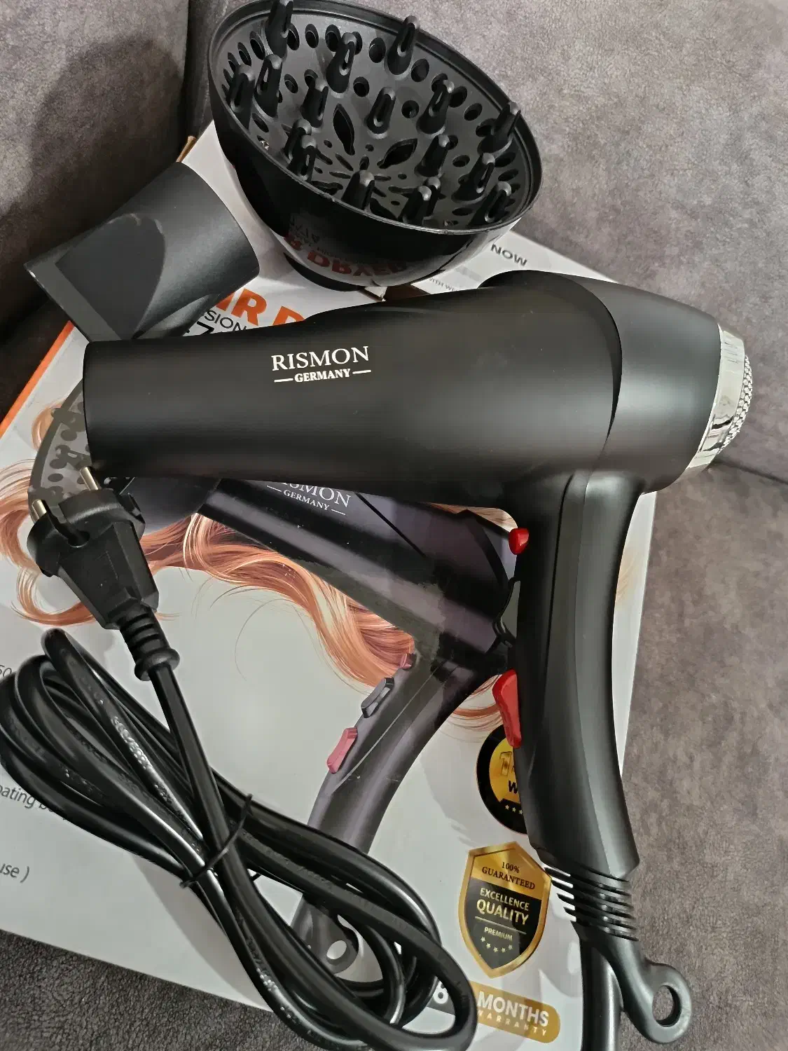 سشوار ریسمون سالنی و خانگی|آرایشی، بهداشتی، درمانی|هرسین, |دیوار