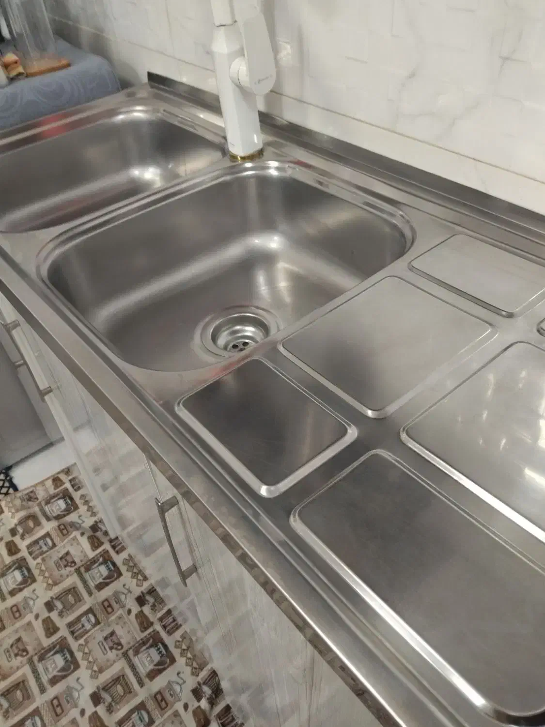 کابینت زیر ظرف شویی و آبچکان|آب‌چکان و نظم‌دهنده ظروف|مشکین‌دشت, |دیوار