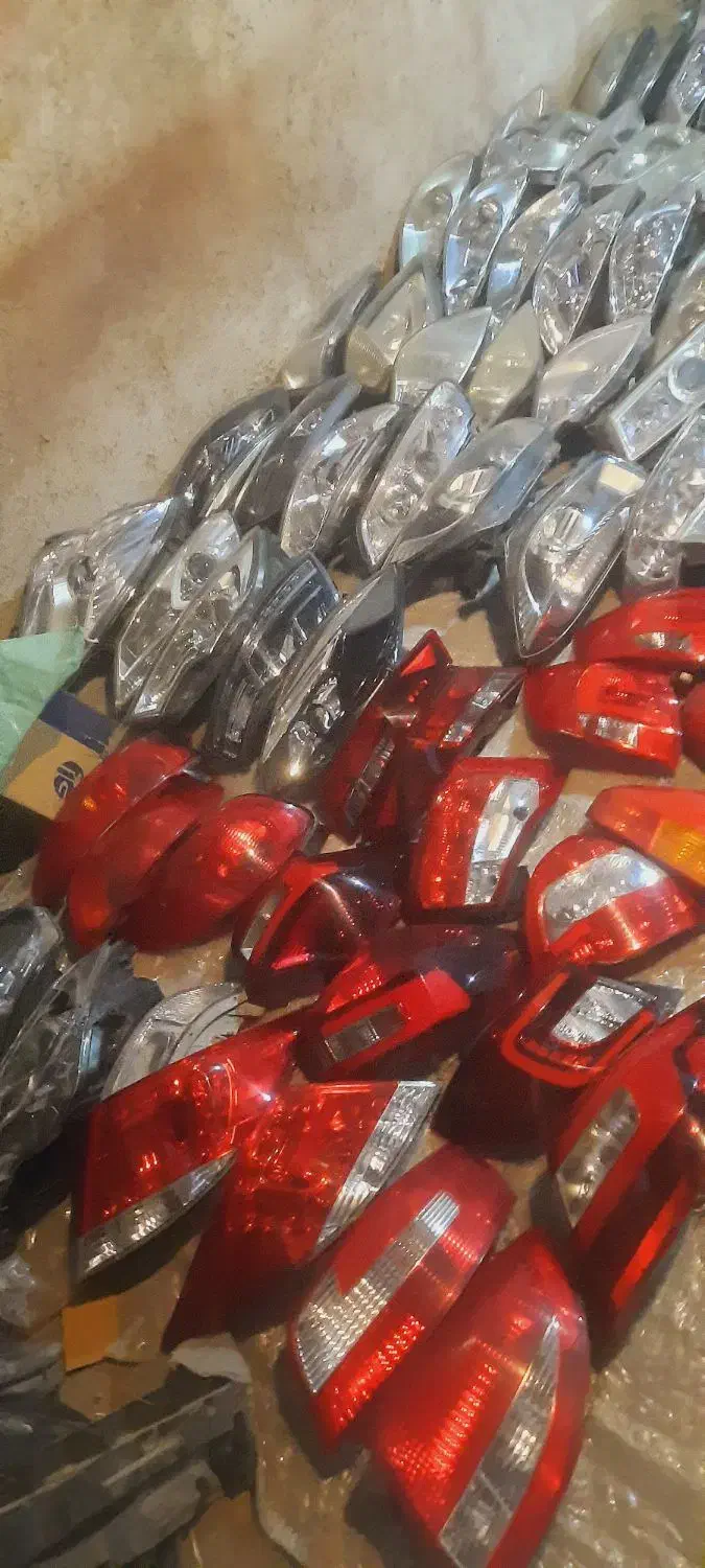 چراغ جلو و چراغ عقب انواع ماشینهای ایرانی و خارجی|قطعات یدکی و لوازم جانبی|چهاردانگه (تهران), |دیوار