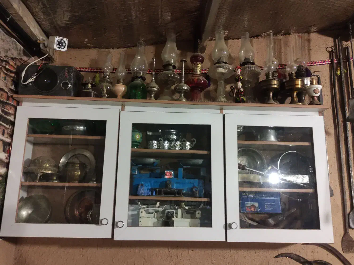 انواع چراغ های نفتی قدیمی|کلکسیون اشیاء عتیقه|شهرکرد, |دیوار