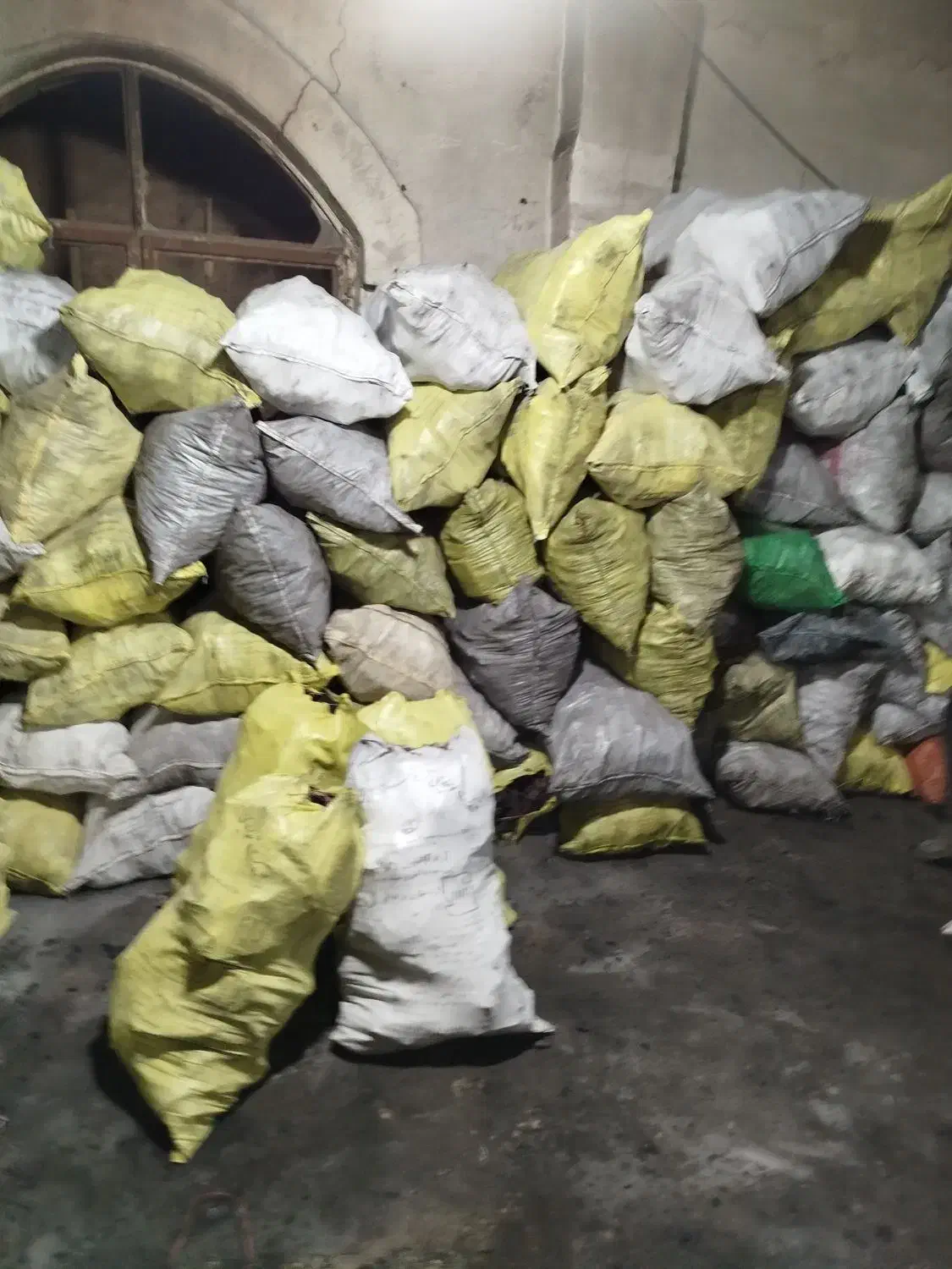 زغال کبابی درجه یک آجیلی و سیب رستورانی|عمدهفروشی|حبیب آباد, |دیوار