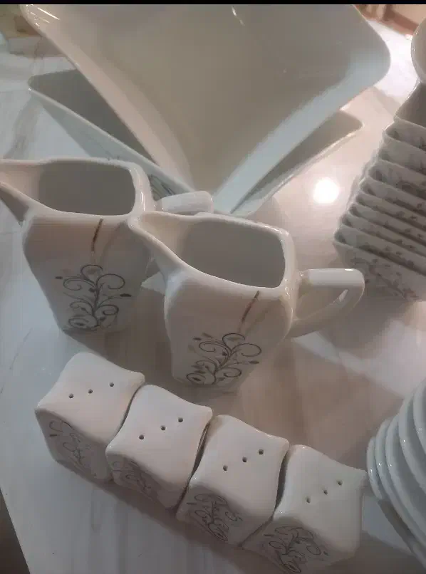 سرویس چینی ۱۲نفره چینی توس|ظروف سرو و پذیرایی|اسلام‌شهر, باغ فیض|دیوار