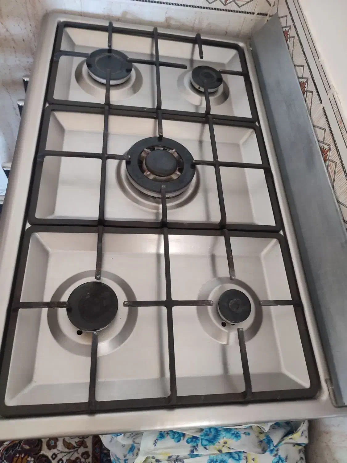 اجاق گاز پنج شعله  کم کار کرد|اجاق گاز و لوازم برقی پخت‌وپز|درگزین, |دیوار