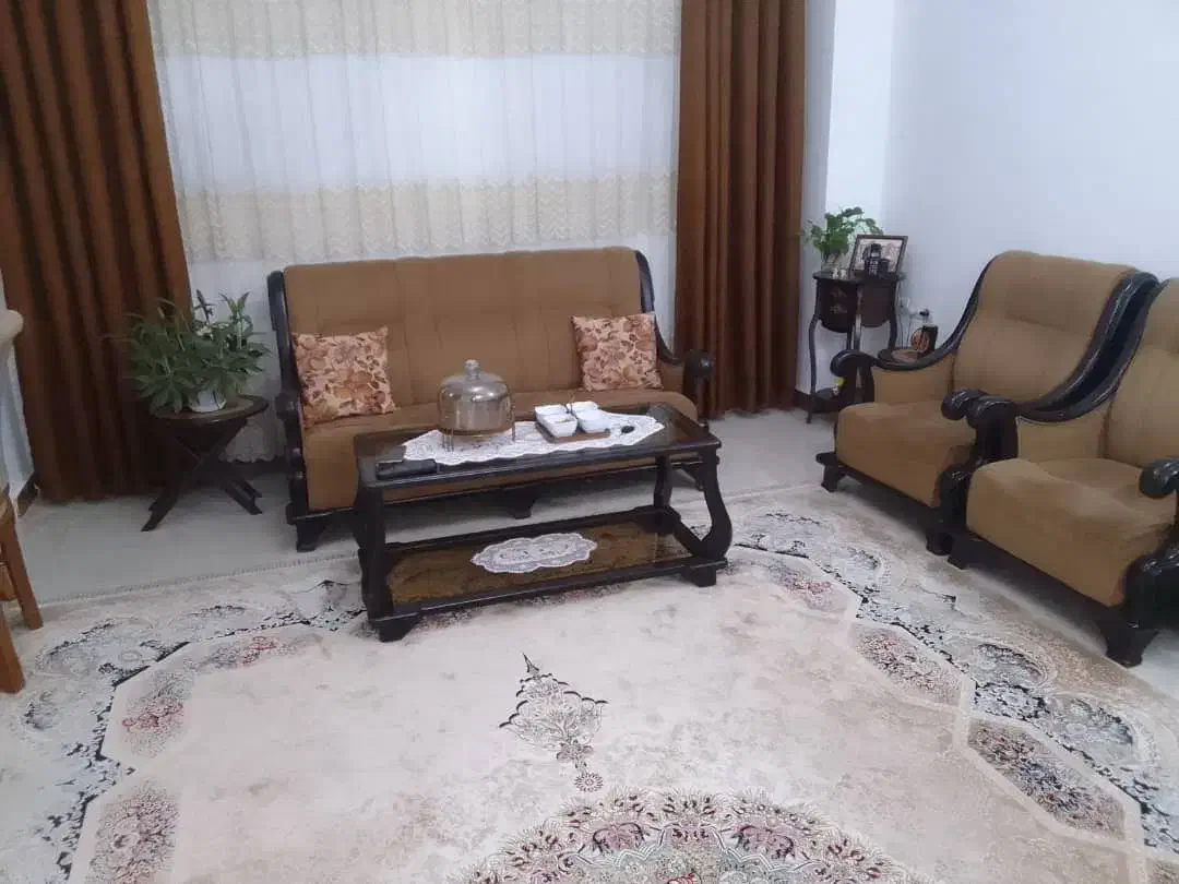 مبل ۷ نفره به همراه جلو مبلی  میز عسلی تخفیف ویژه|مبلمان خانگی و میز عسلی|آستانه اشرفیه, |دیوار