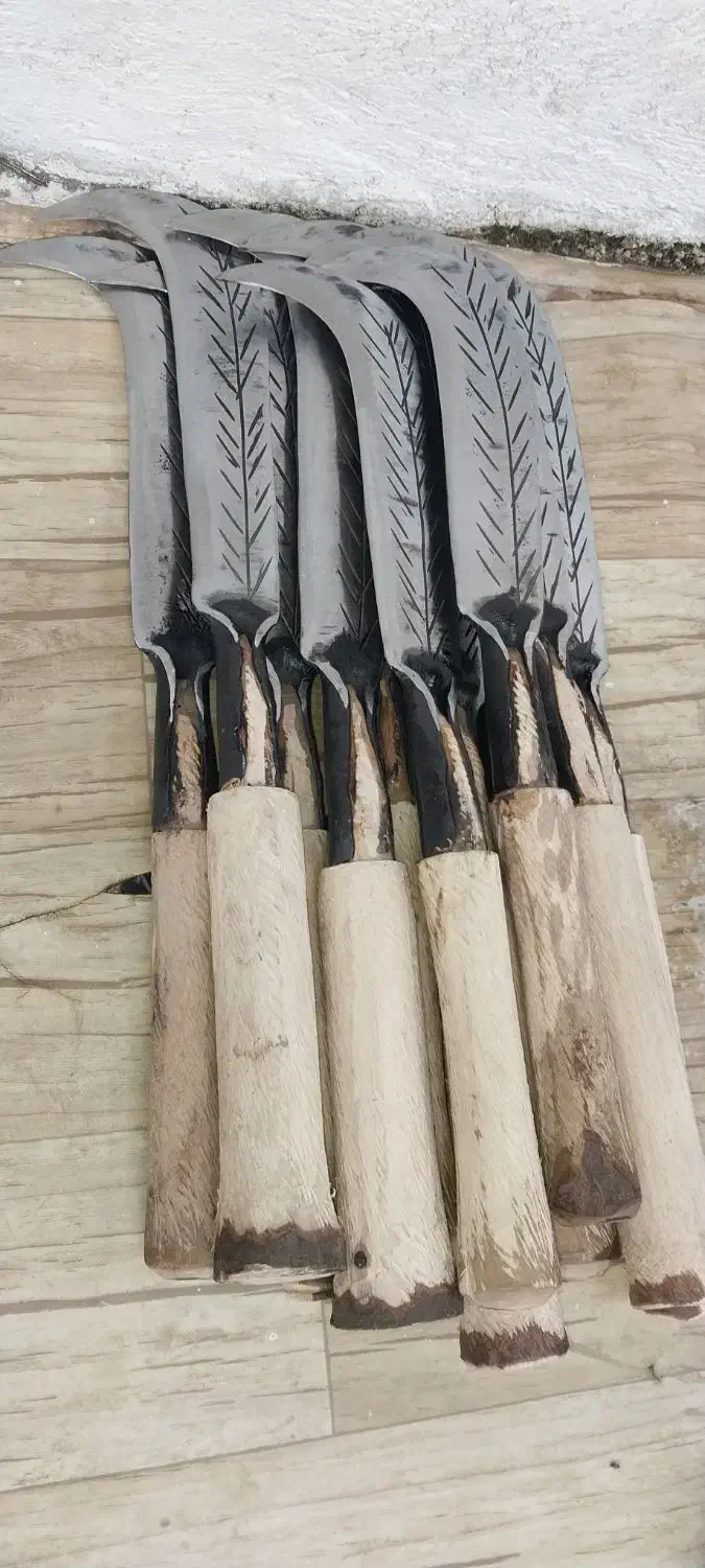 داس سازی(چلنگری)(صیقلی) پسرک آهنگر|ابزارآلات|رشت, لاکان|دیوار