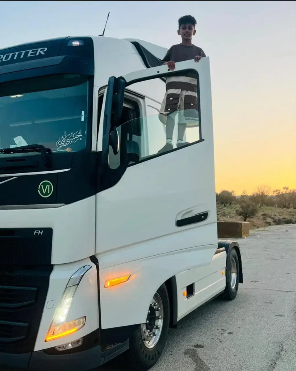 اف اچ ۵۰۰|خودرو سنگین|شیراز, احمدی جنوبی|دیوار