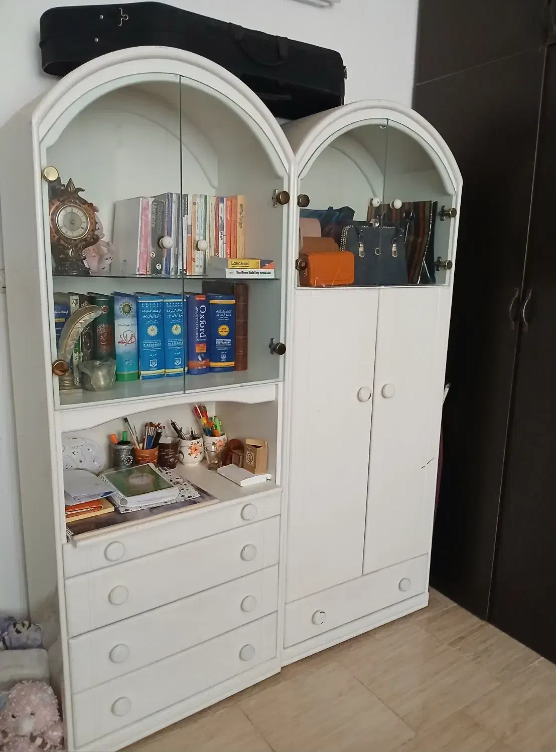 کمد|کتابخانه، شلف، قفسههای دیواری|صدرا-فارس, فاز ۱|دیوار