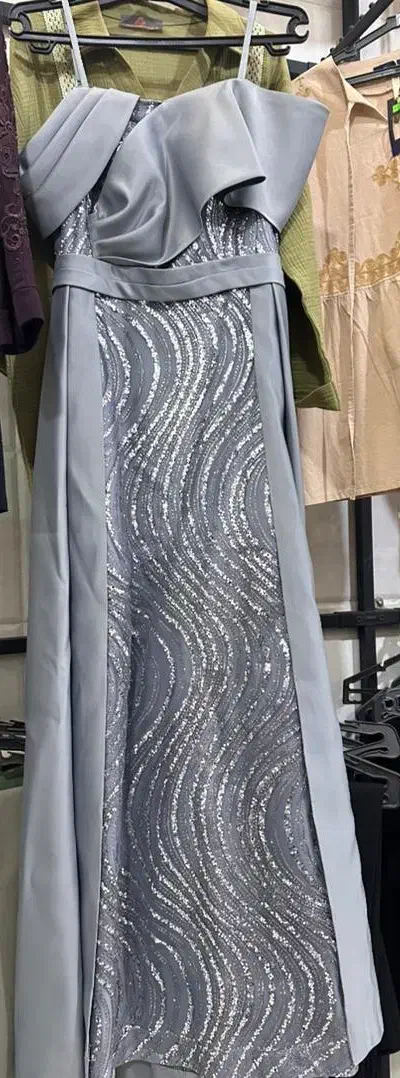 لباس مجلسی|لباس|یزد, |دیوار