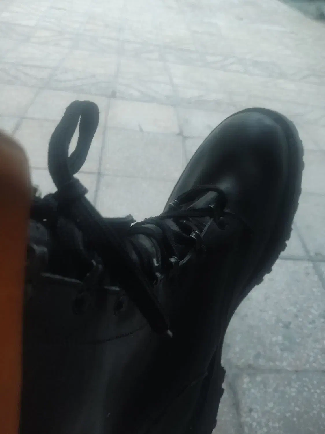 پوتین خارجی|کیف، کفش، کمربند|بیرجند, |دیوار