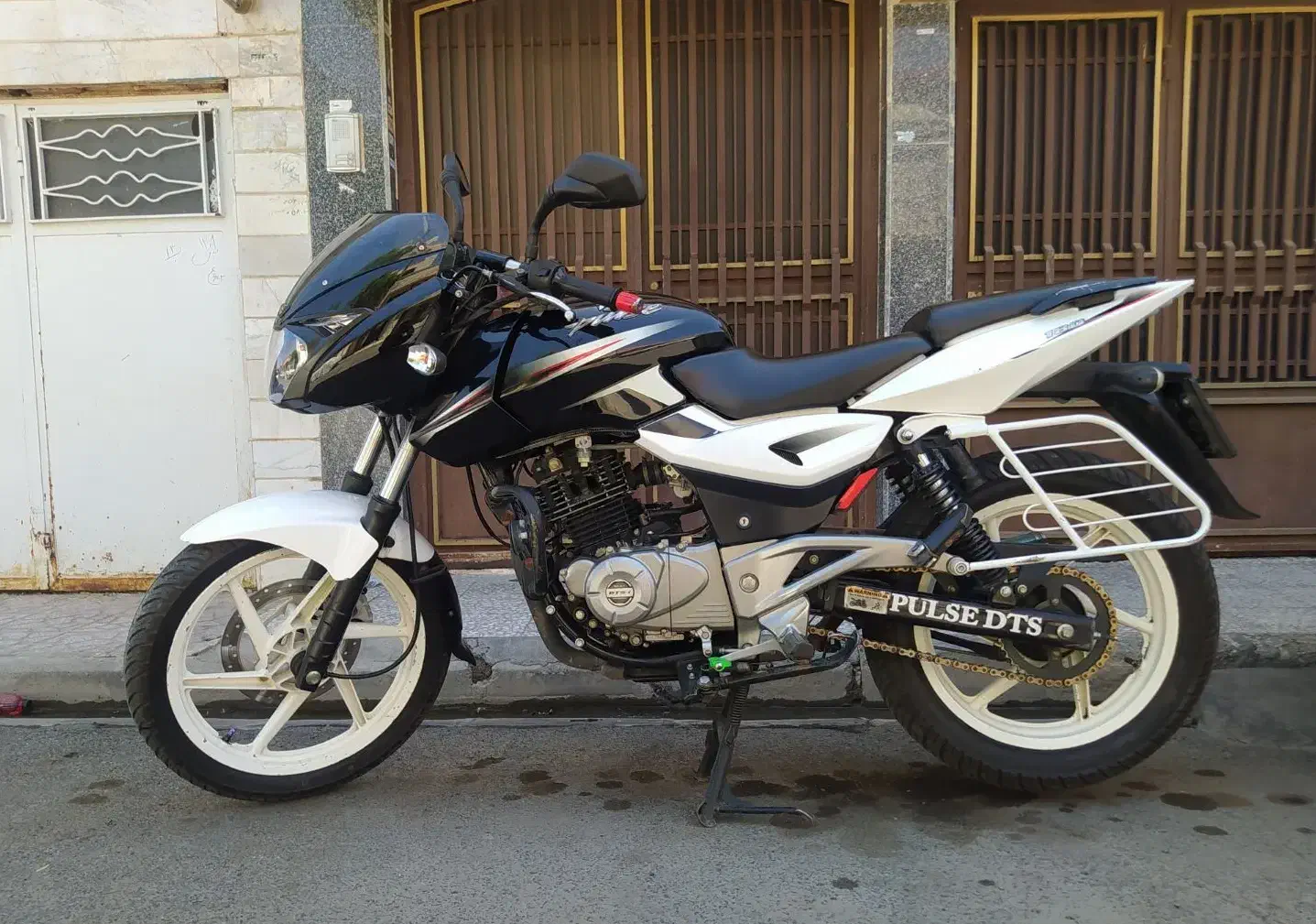 پالس 180|موتورسیکلت|قم, انصارالحسین|دیوار