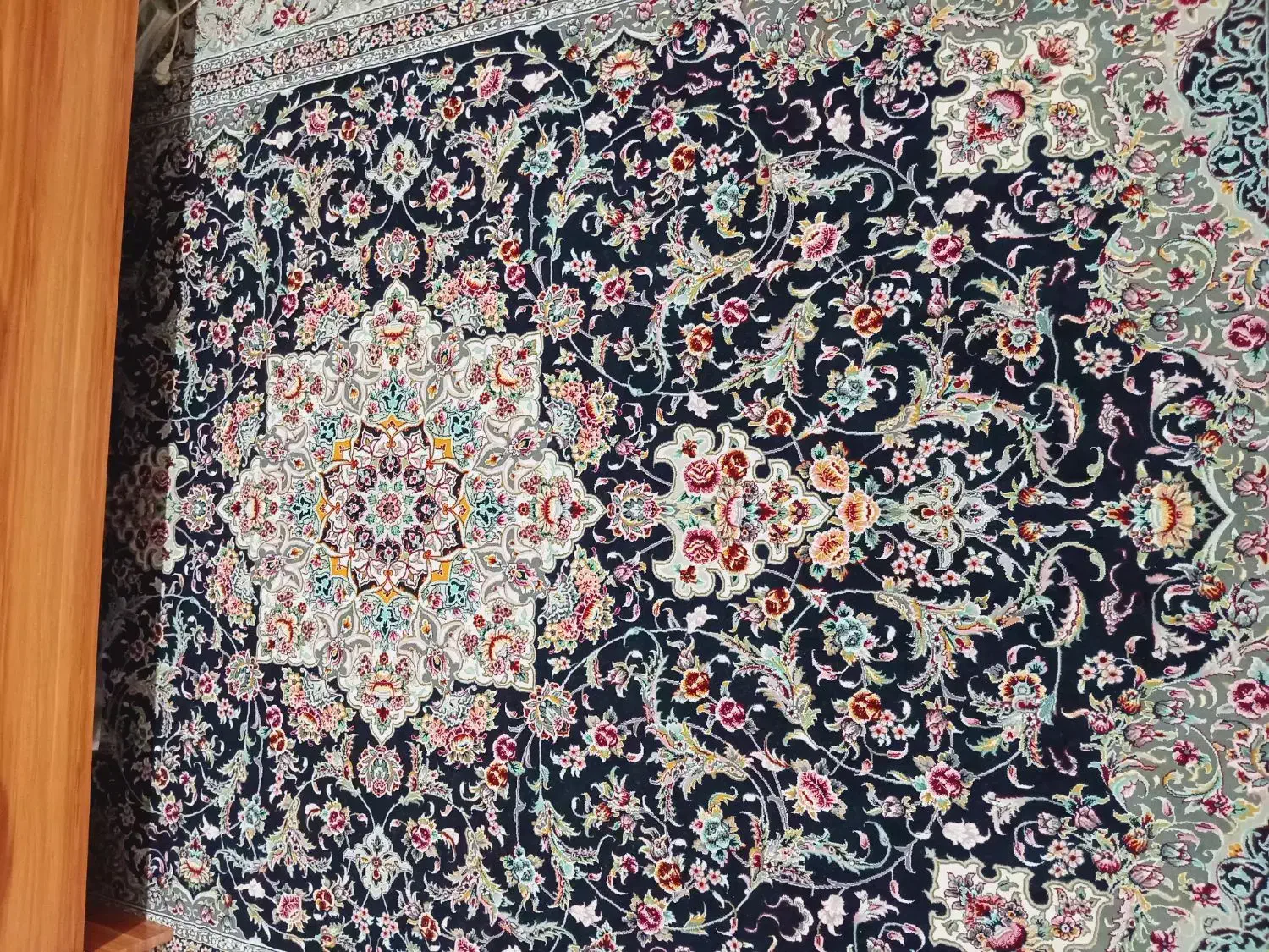 فرش  نوی نو (طرح تندیس )|فرش|رودهن, |دیوار