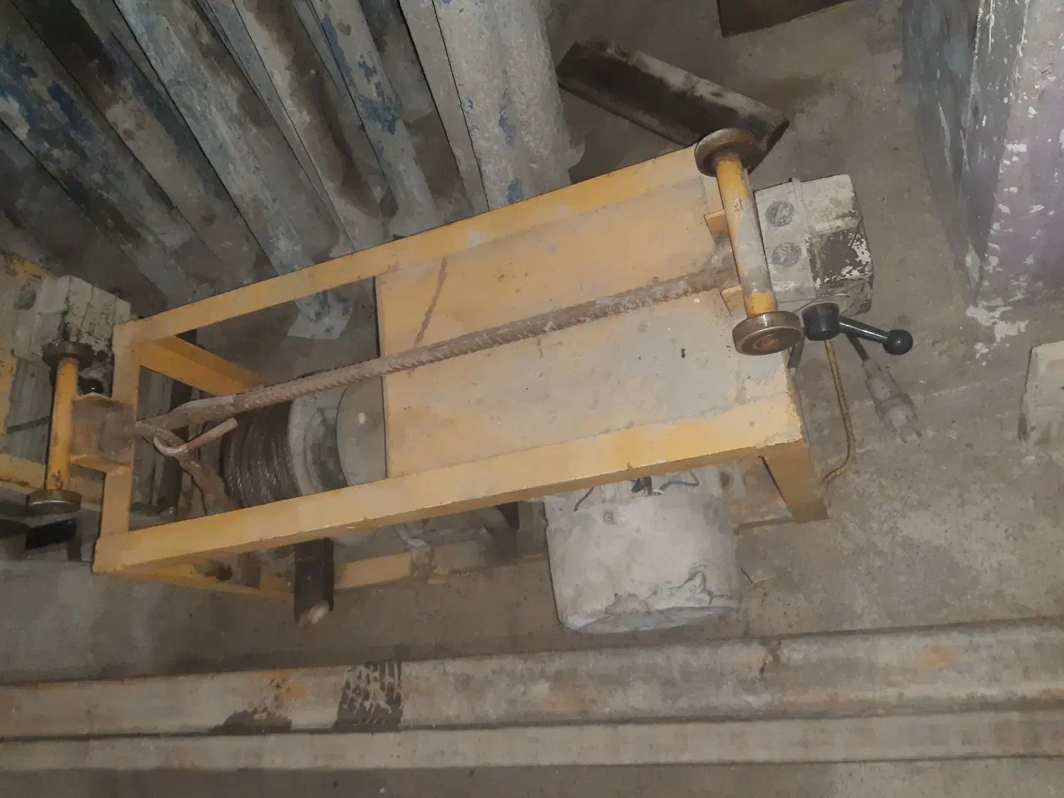 بالابرساختمانی|مصالح و تجهیزات ساختمان|قائمشهر, |دیوار