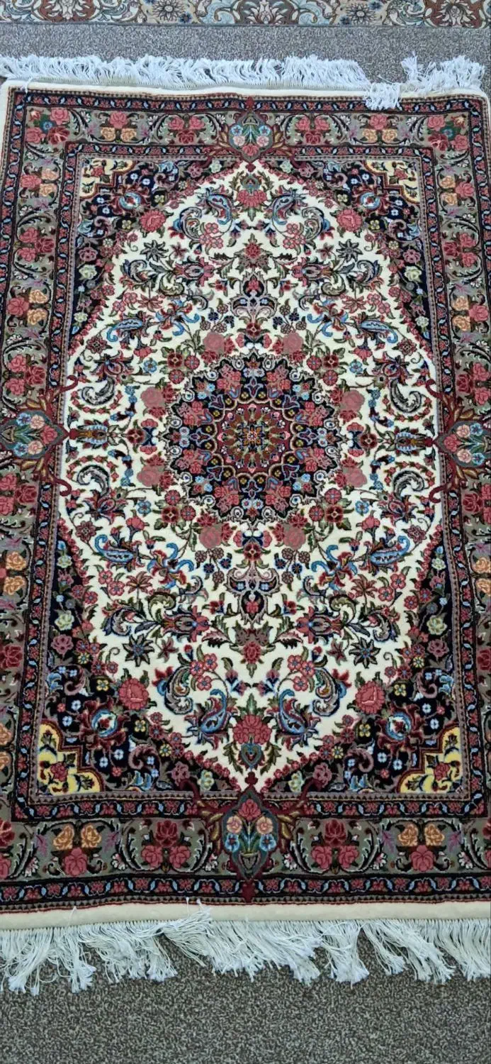 فرش دست باف|فرش|همدان, |دیوار