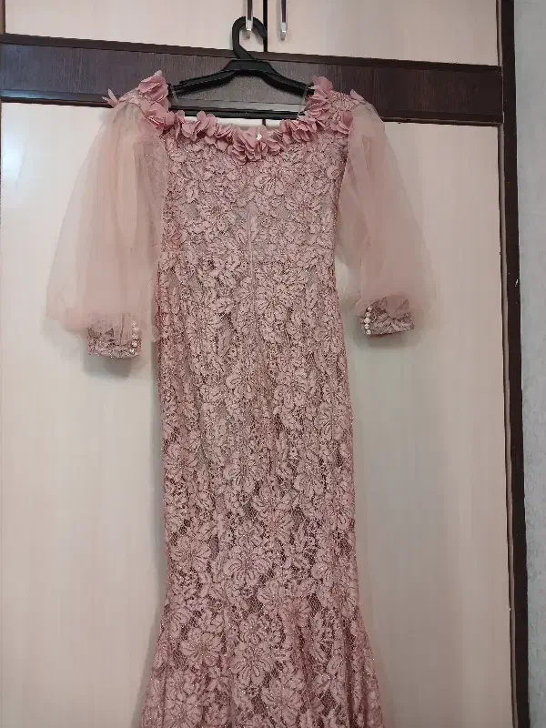 لباس در حد نو|لباس|لنجان, |دیوار