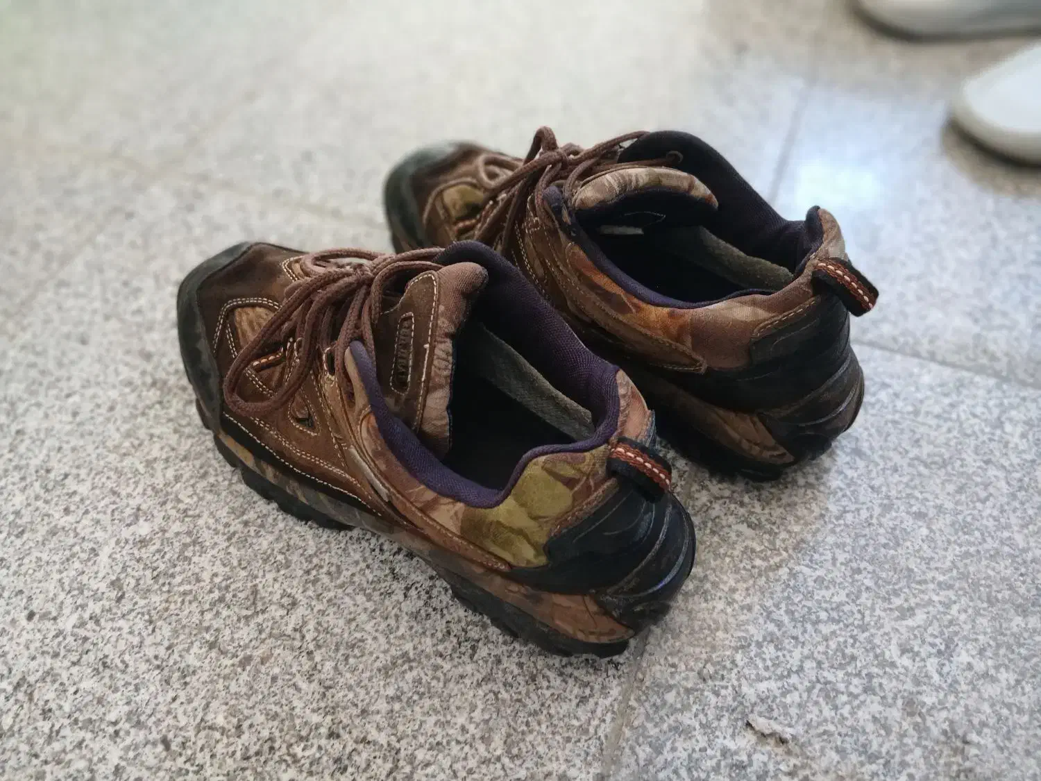 کفش اسپرت کوه نوردی|کیف، کفش، کمربند|سنندج, |دیوار