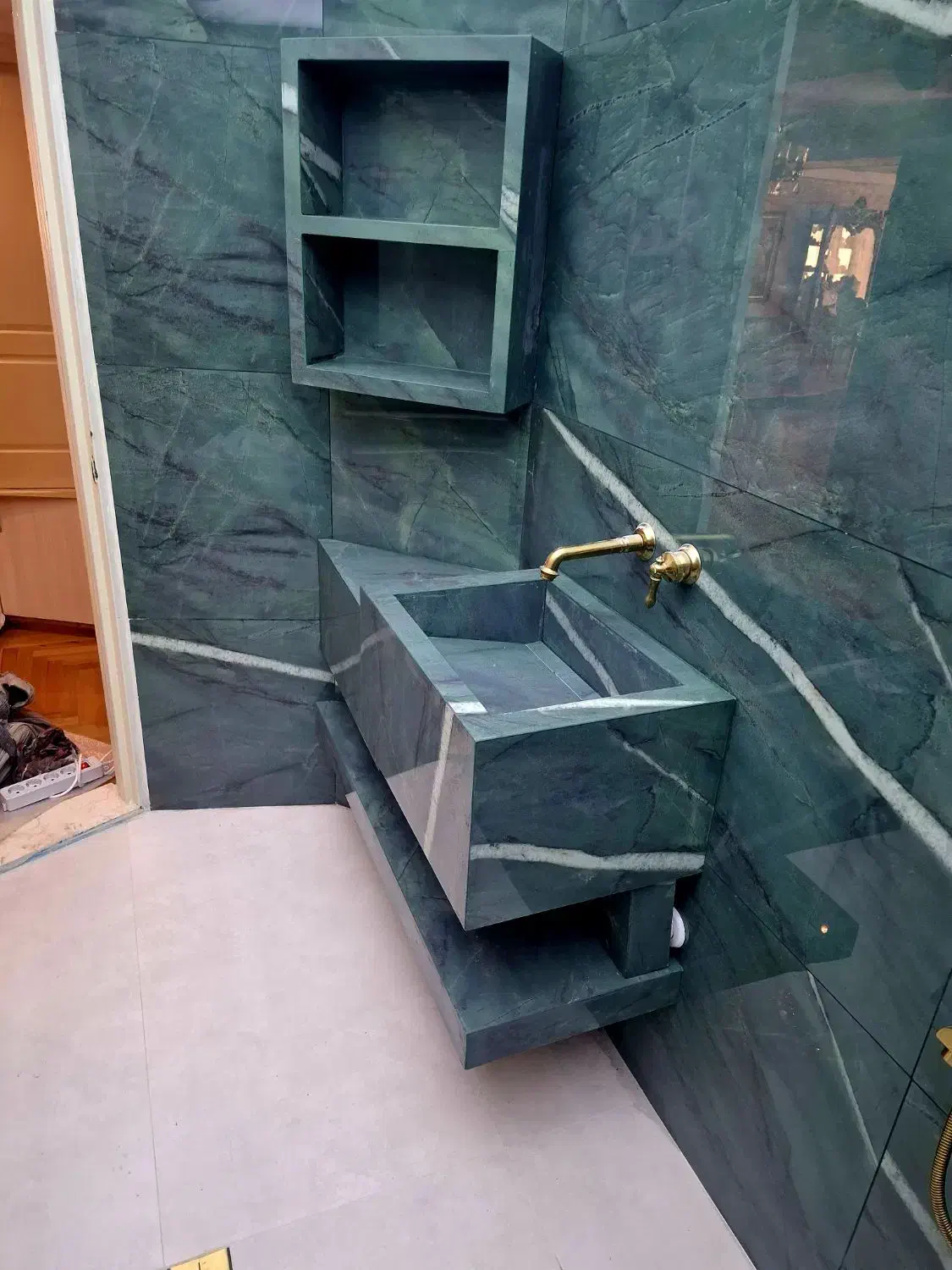 روشویی باکس دار سرامیکی|لوازم سرویس بهداشتی|باسمنج, |دیوار